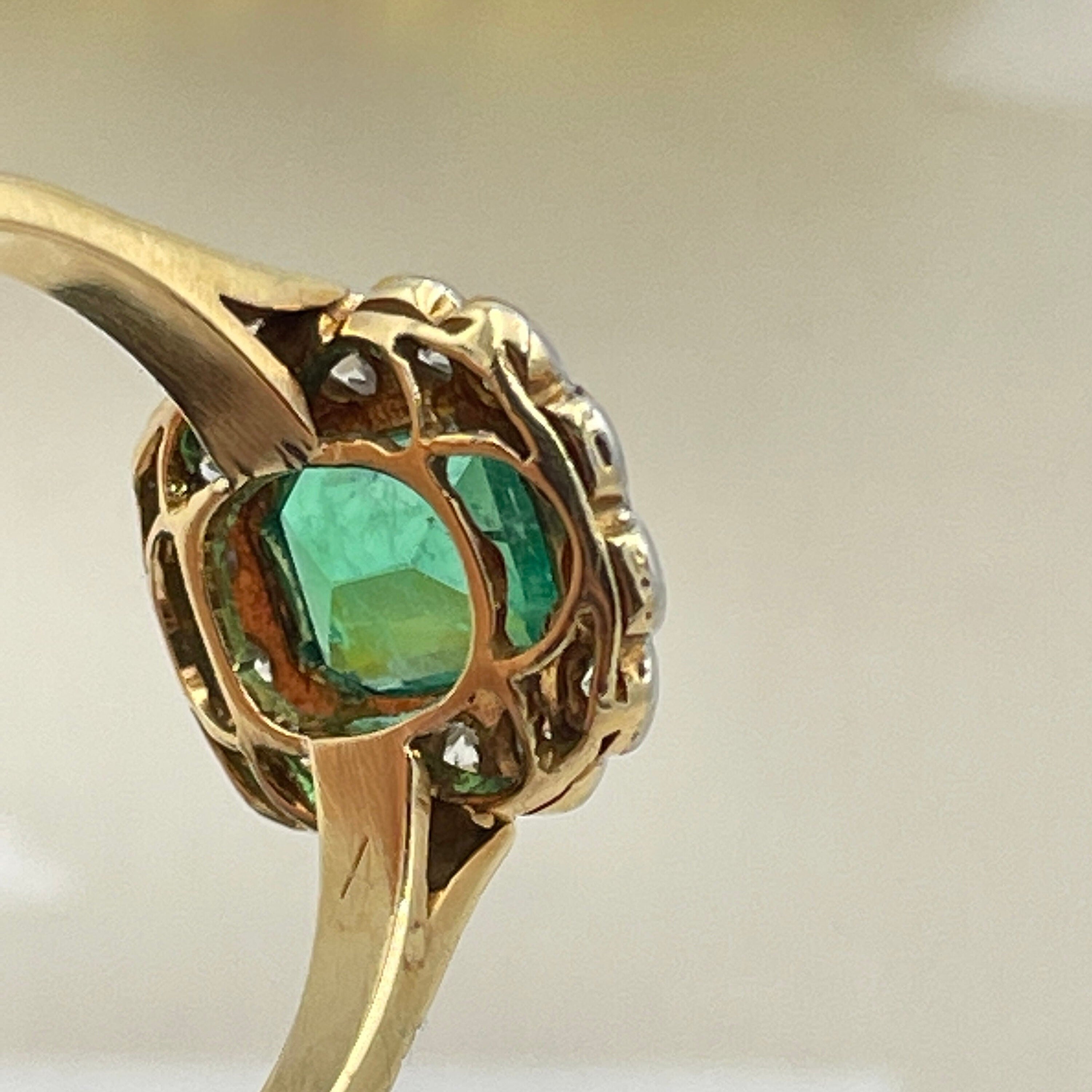 18ct Gold, Vintage emerald ring