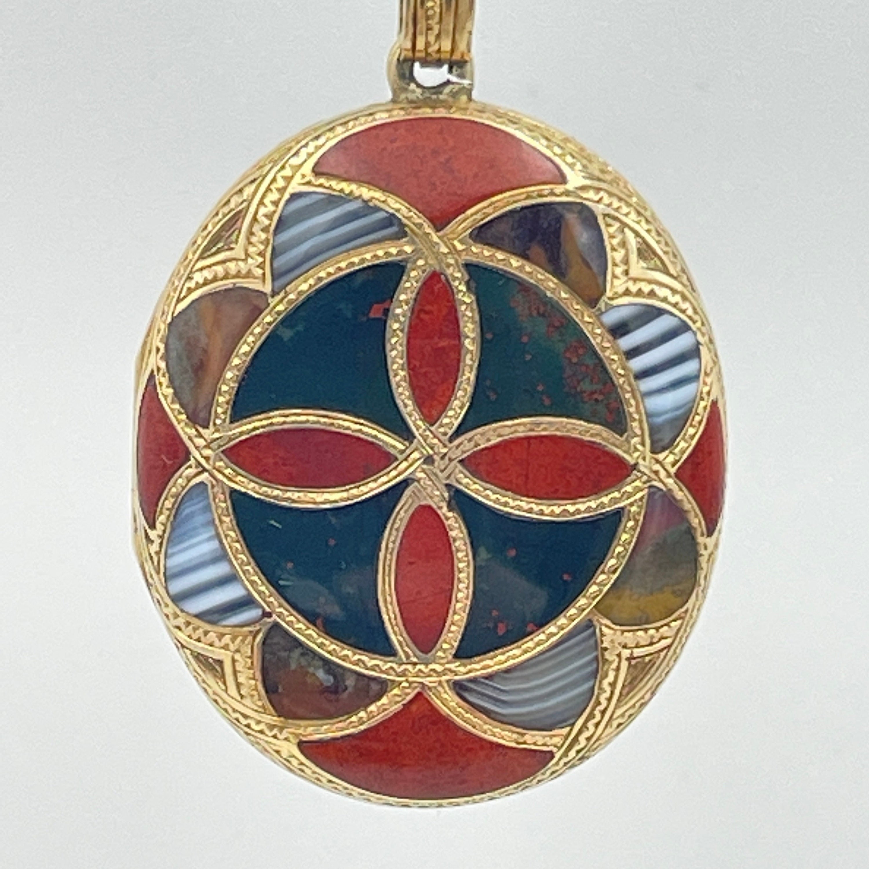 Victorian 15ct gold, scottish agate locket
