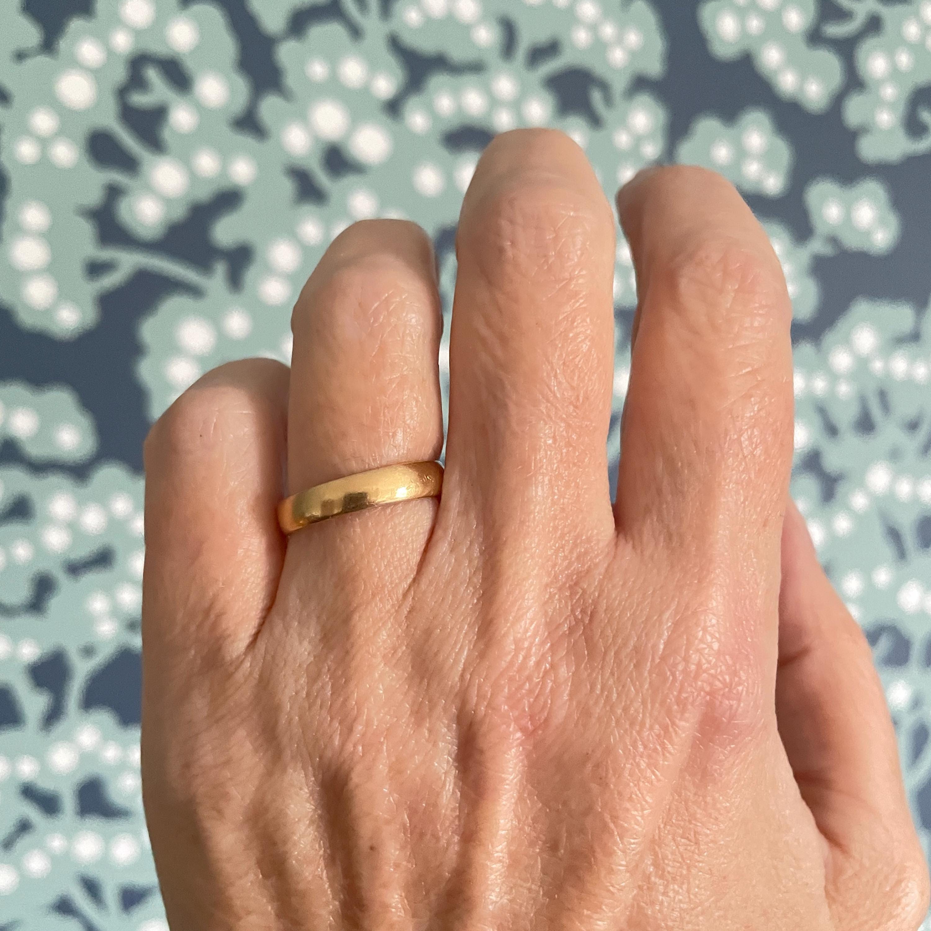 Vintage, 1920s, 22ct gold wedding band ring