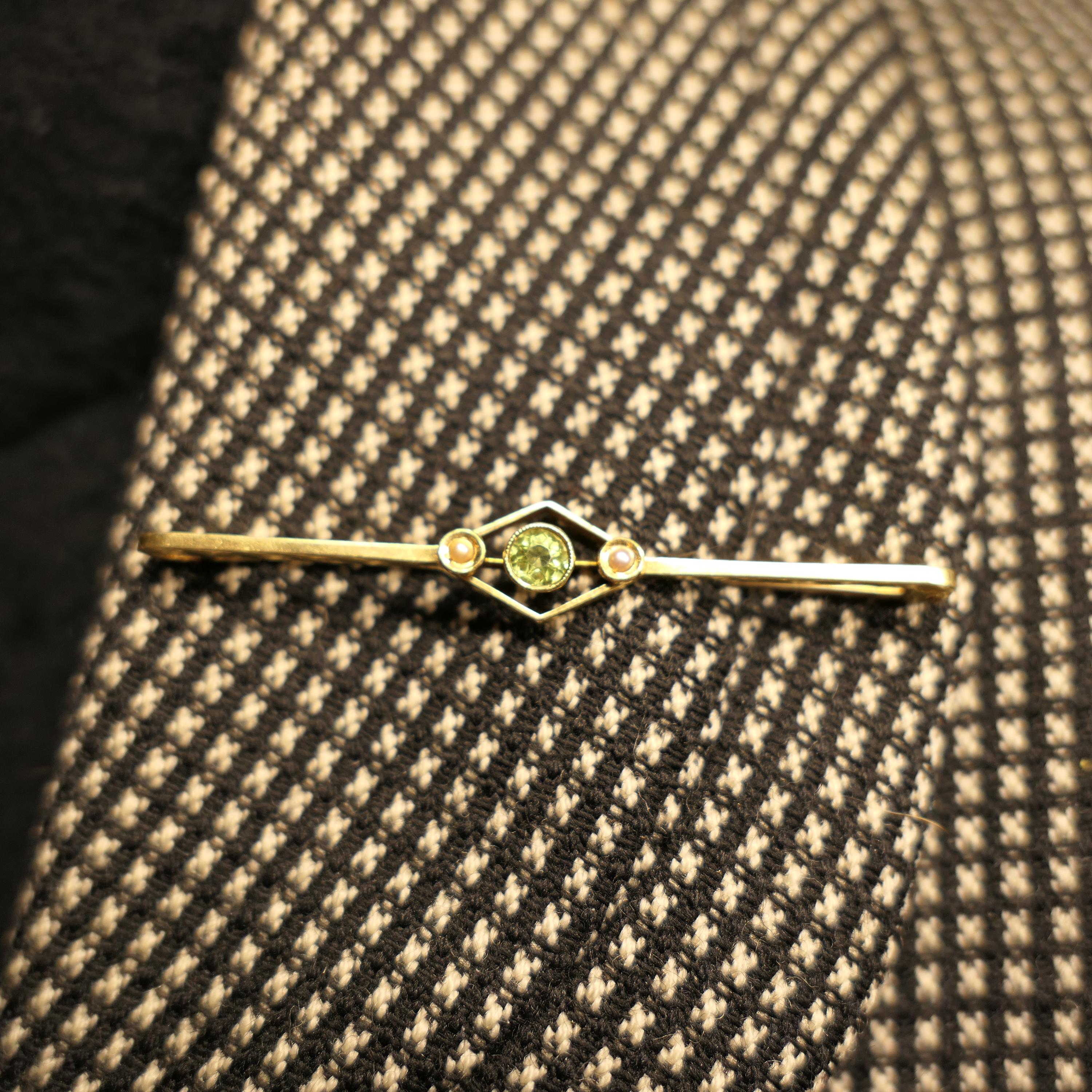 Art Deco 15ct Gold Brooch, Peridot & Seed Pearl