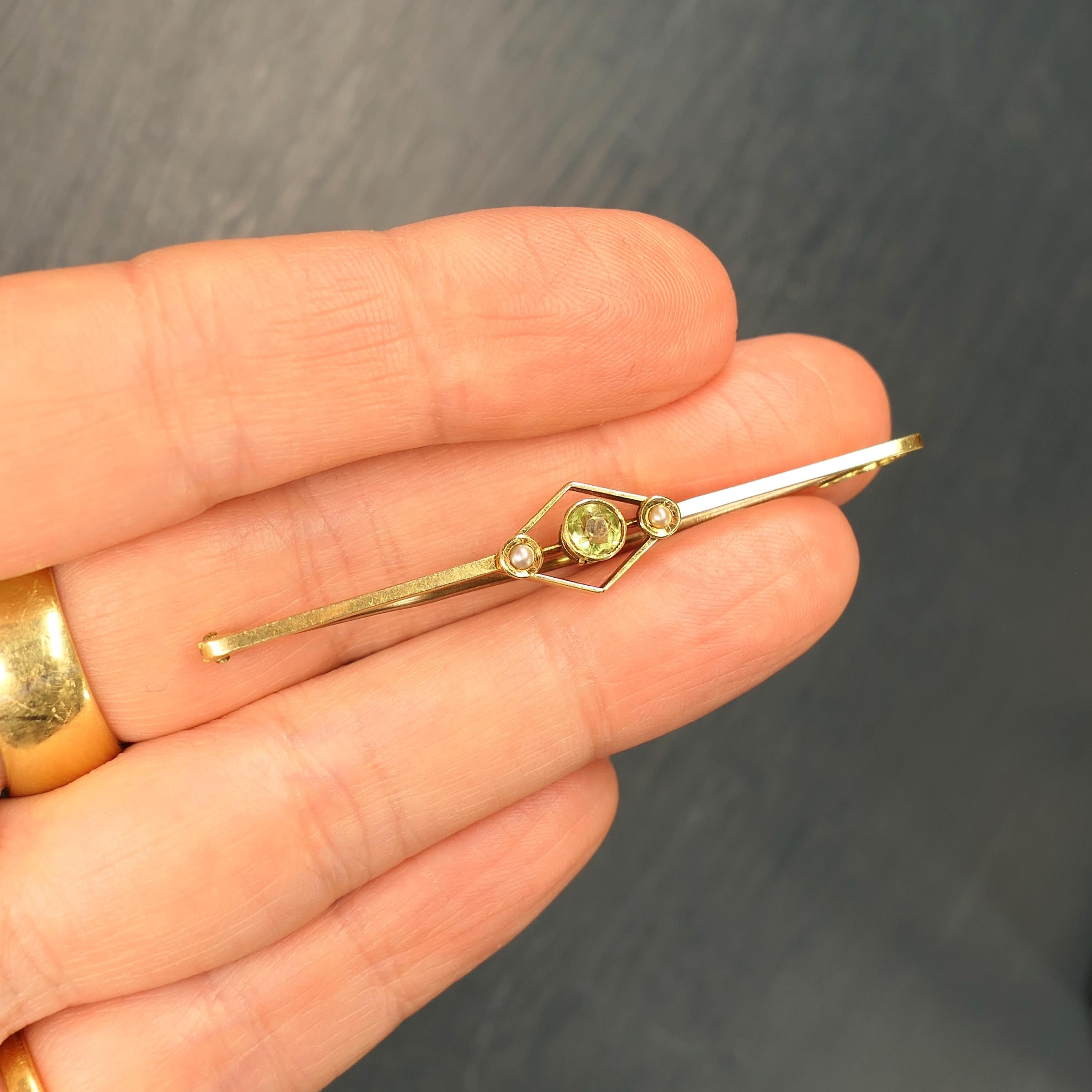 Art Deco 15ct Gold Brooch, Peridot & Seed Pearl