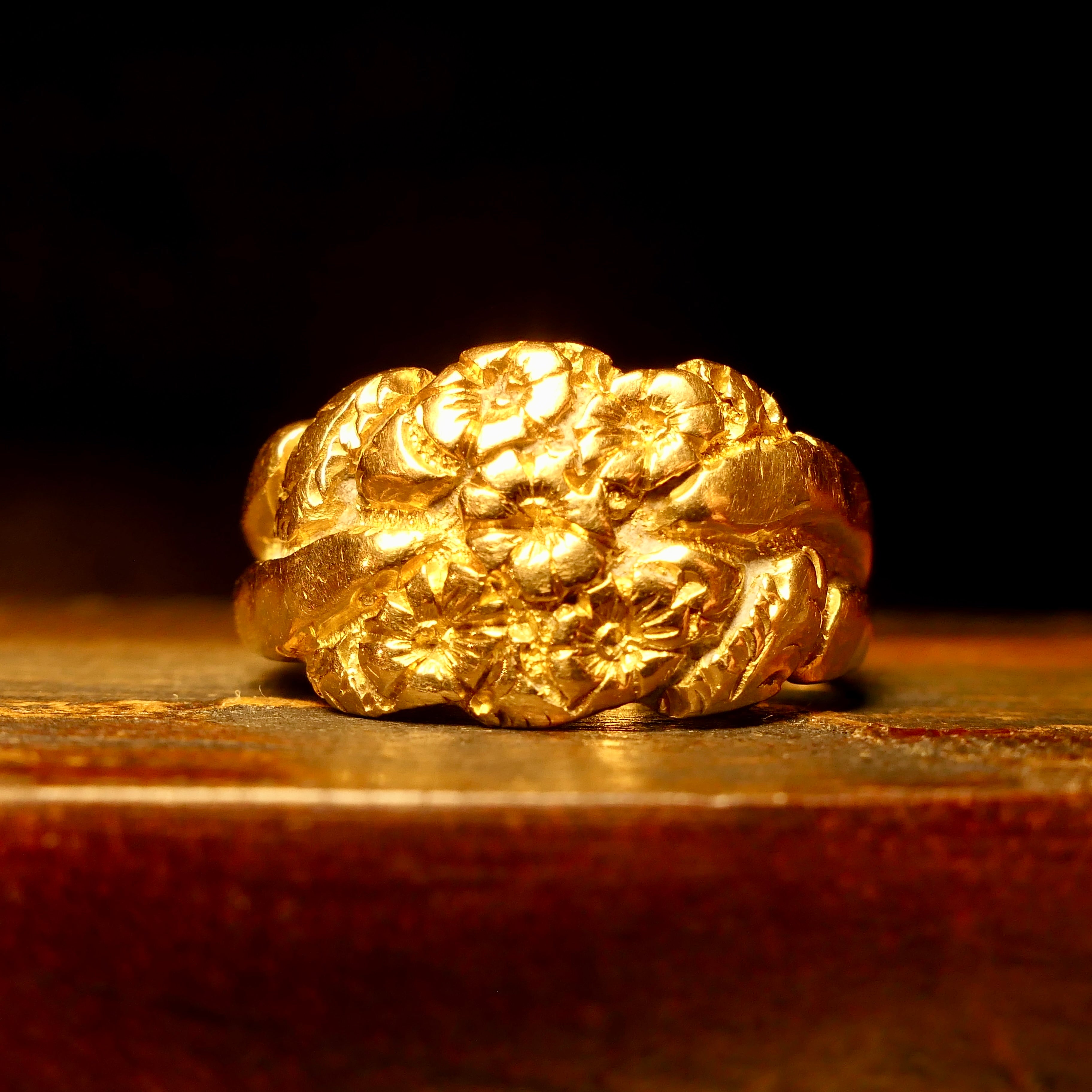 Antique, 18ct Gold, Forget me nots, Keeper Ring, Hallmarked in 1919