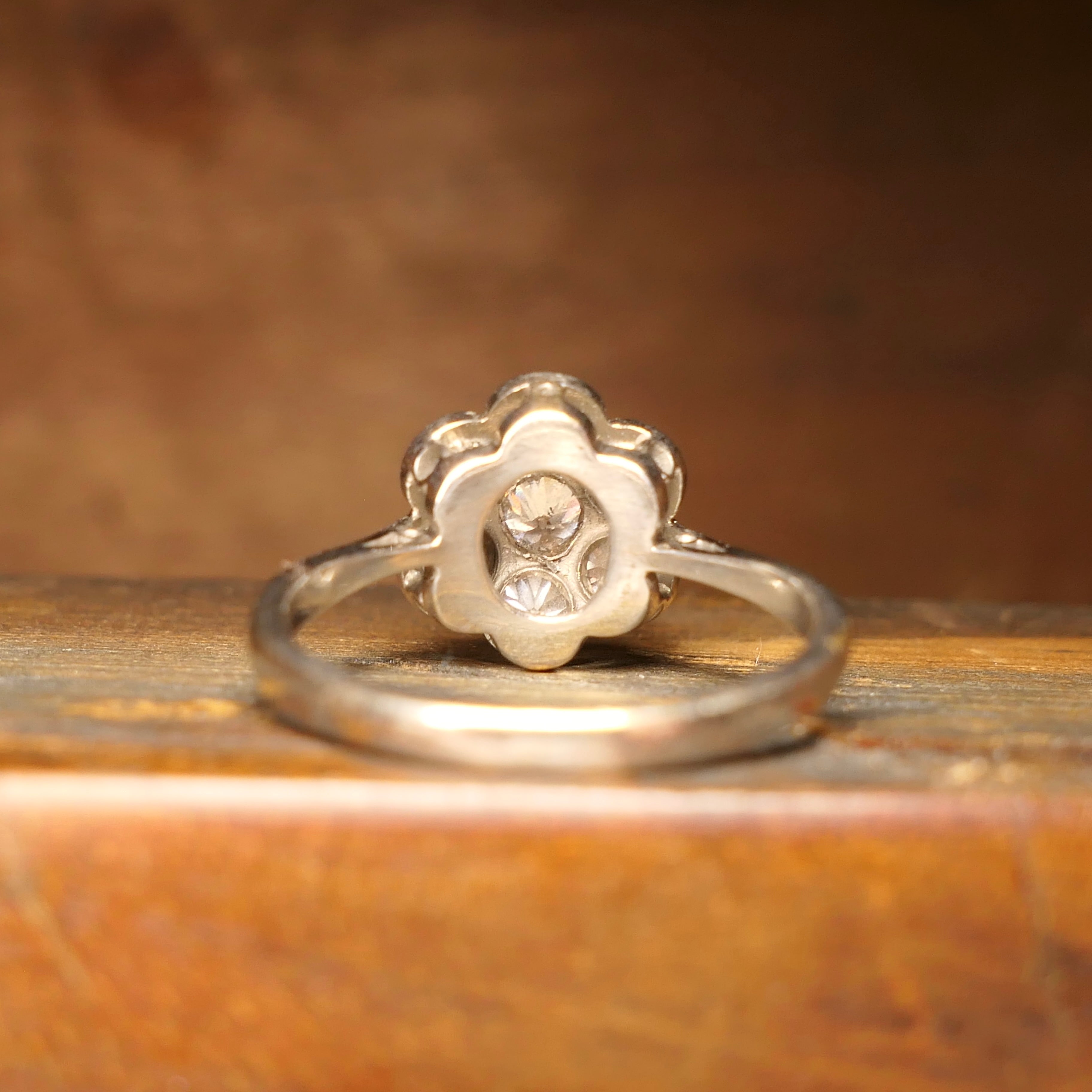 Original Art deco, 18ct White Gold & Platinum, Old Cut Diamond Daisy Cluster Ring, c1920s/30s