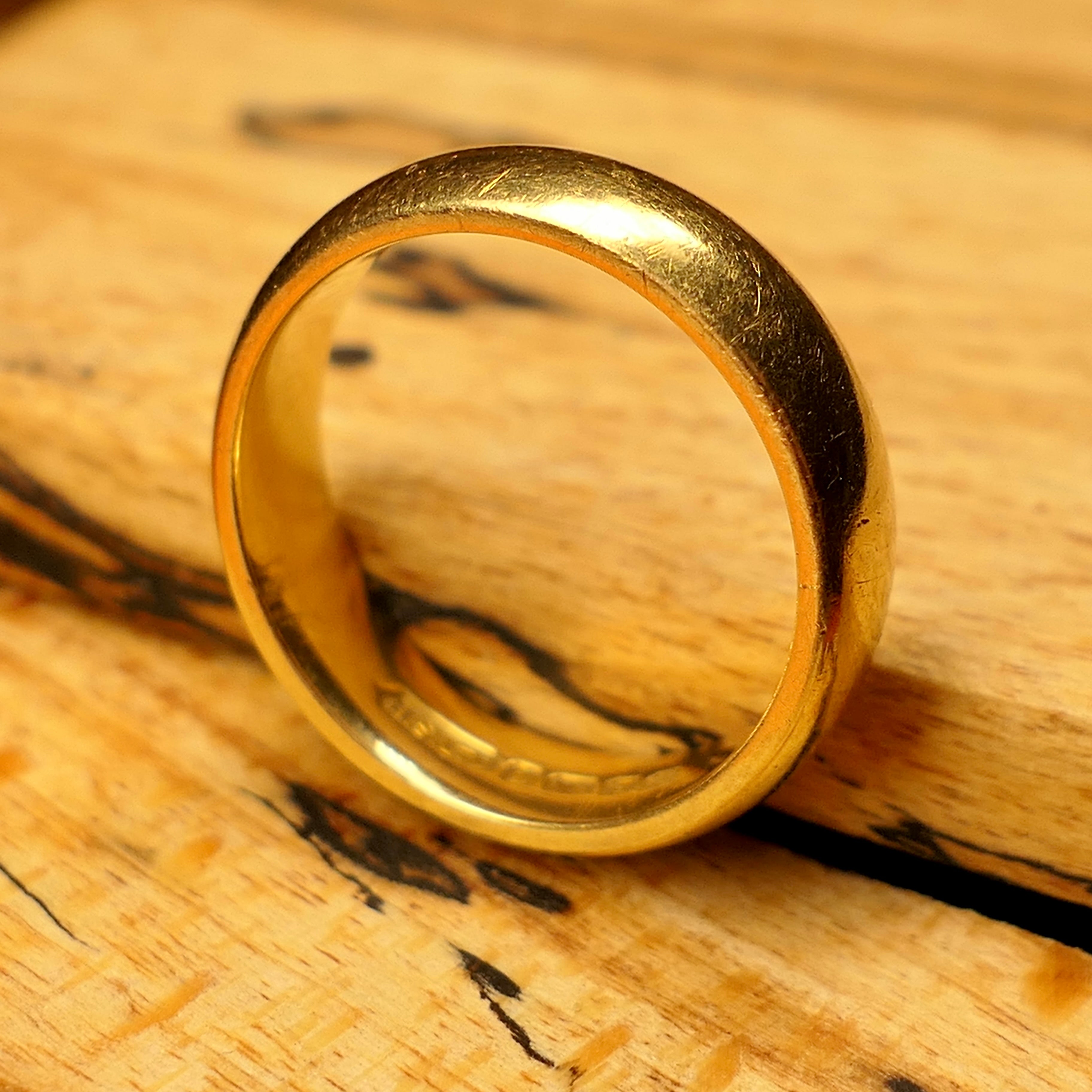 18ct Gold Wedding Band Ring, Hallmarked In 1966