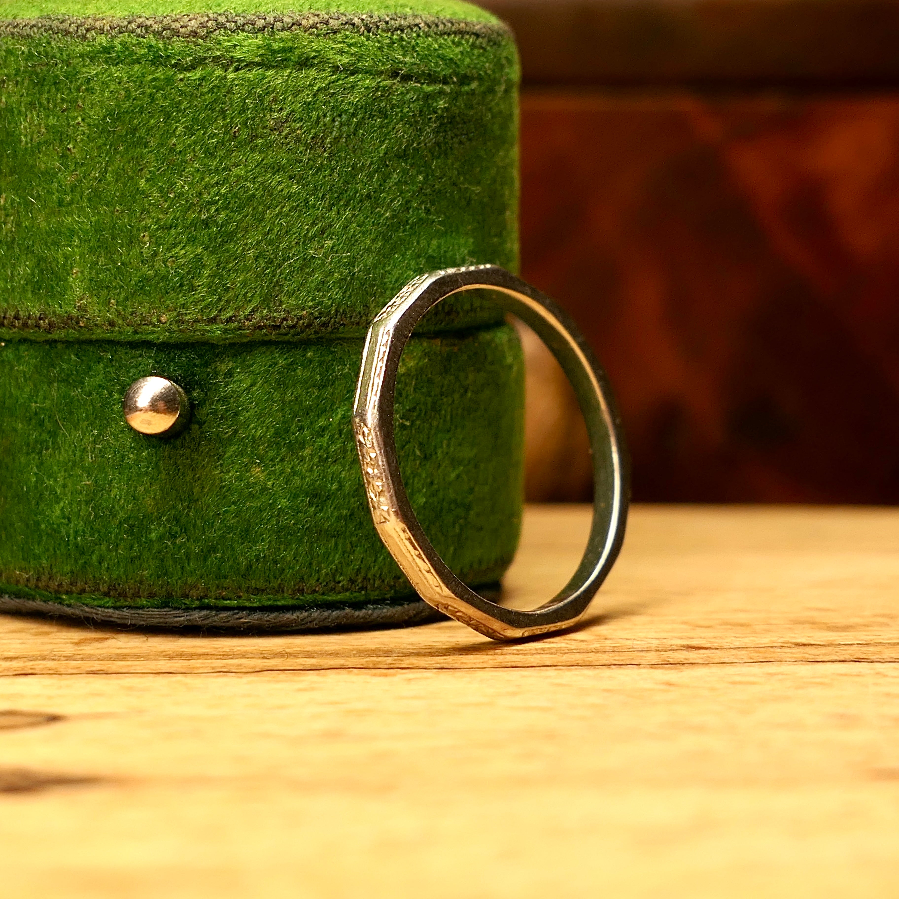 1930s, Art Deco, Platinum, Faceted, Etched Band Ring