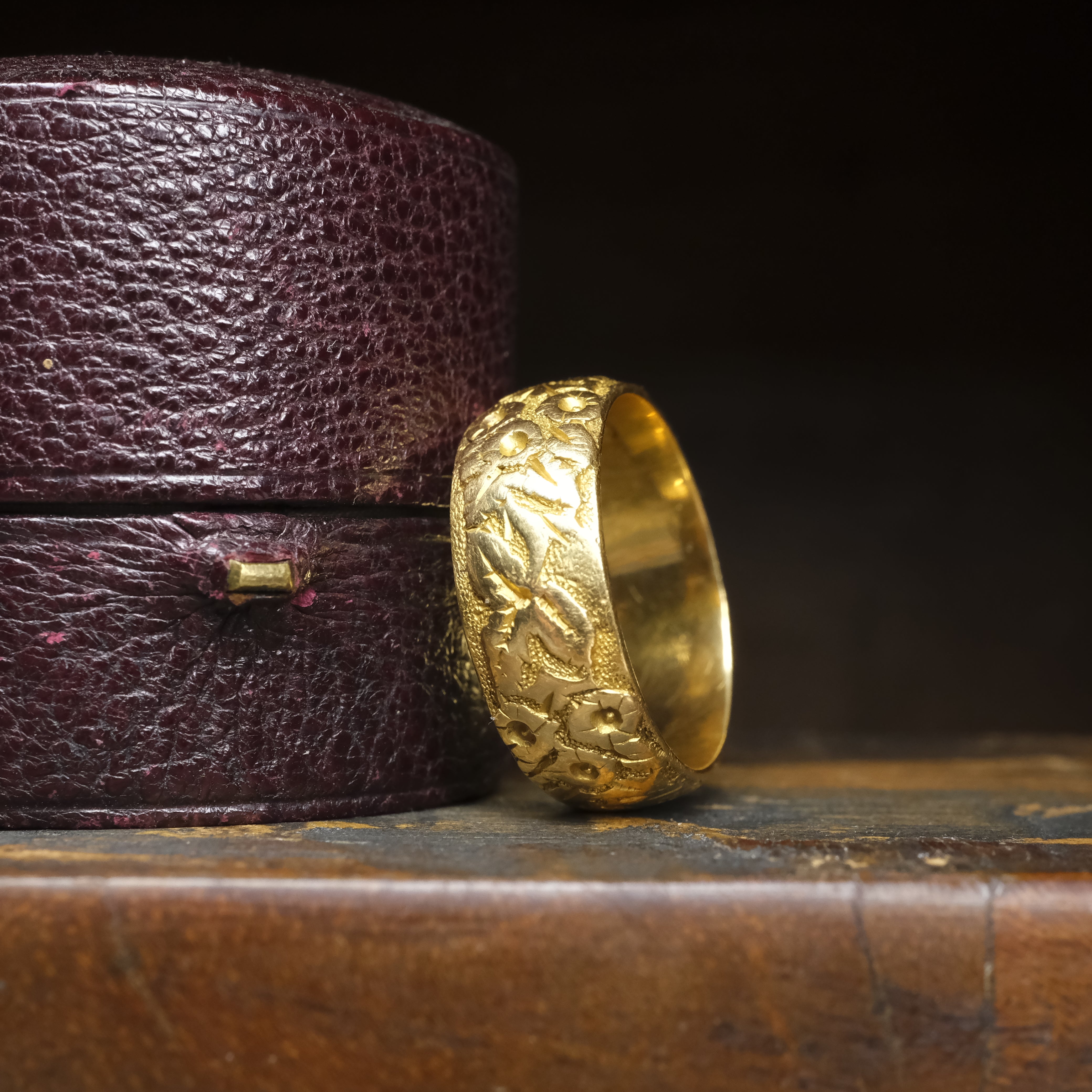 Victorian, 18ct Gold, Forget Me Not, Embossed, Wedding Band Ring, Hallmarked 1876