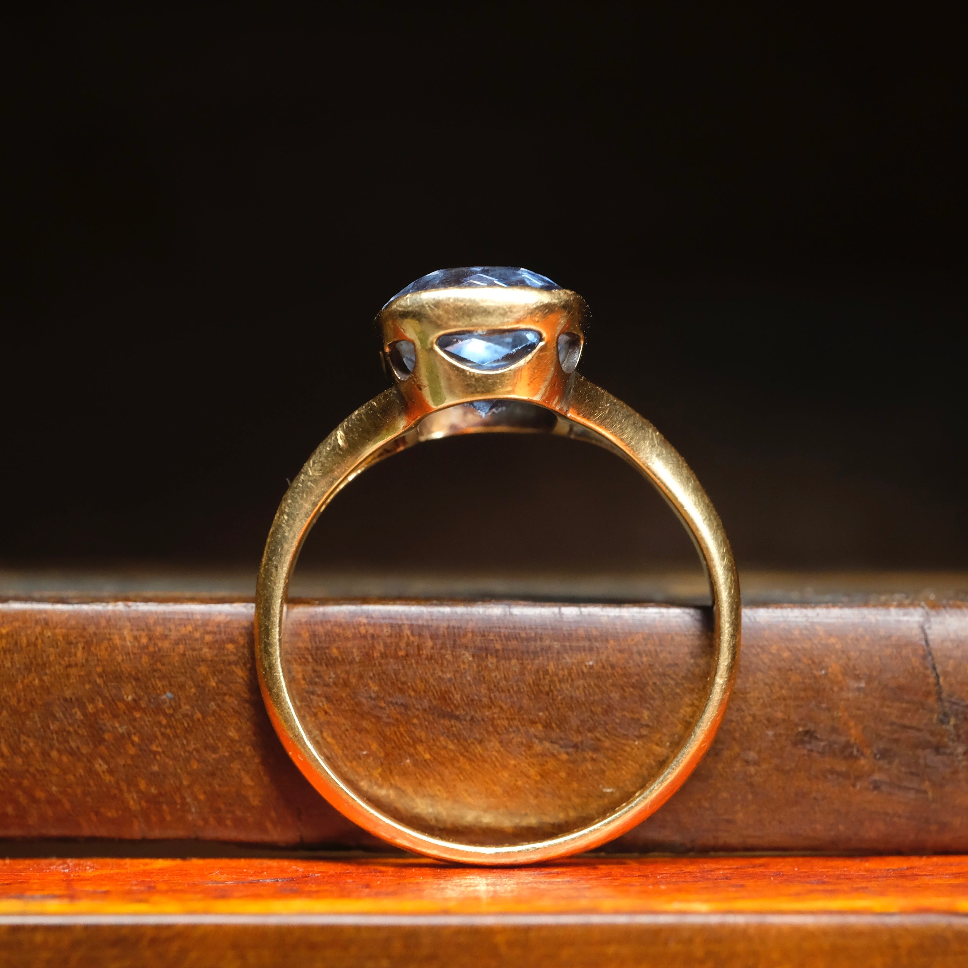Art Deco, 18ct Gold, Bezel Set, Synthetic Blue Spinel Ring
