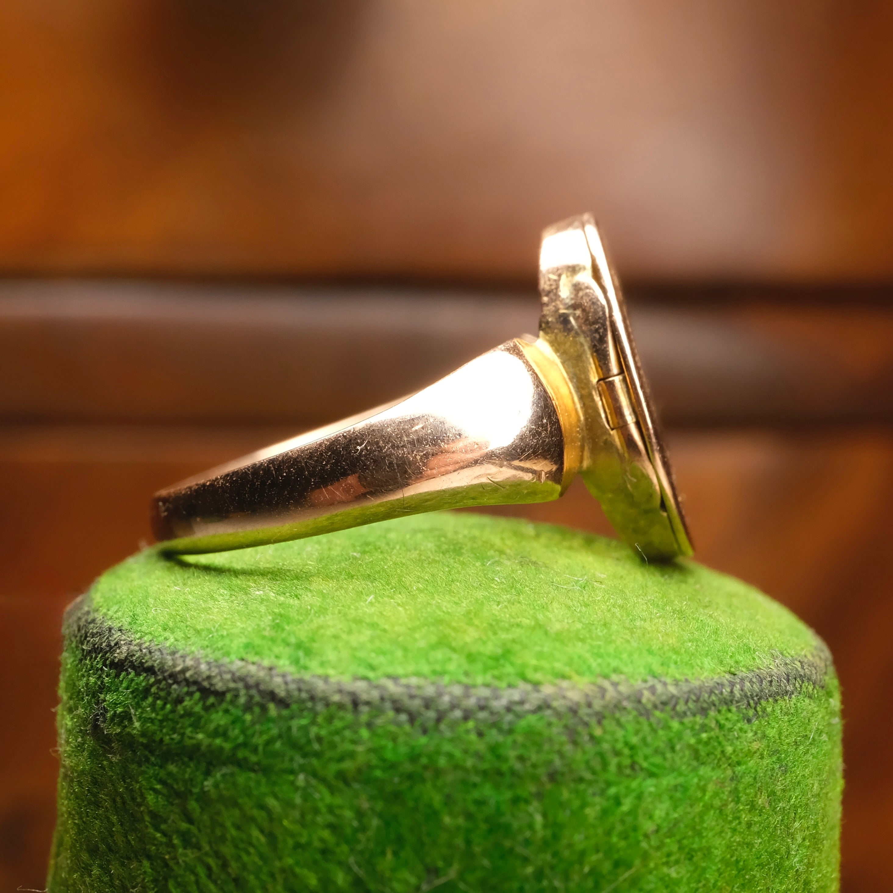 Antique 9ct Rose Gold Locket ring, c1915