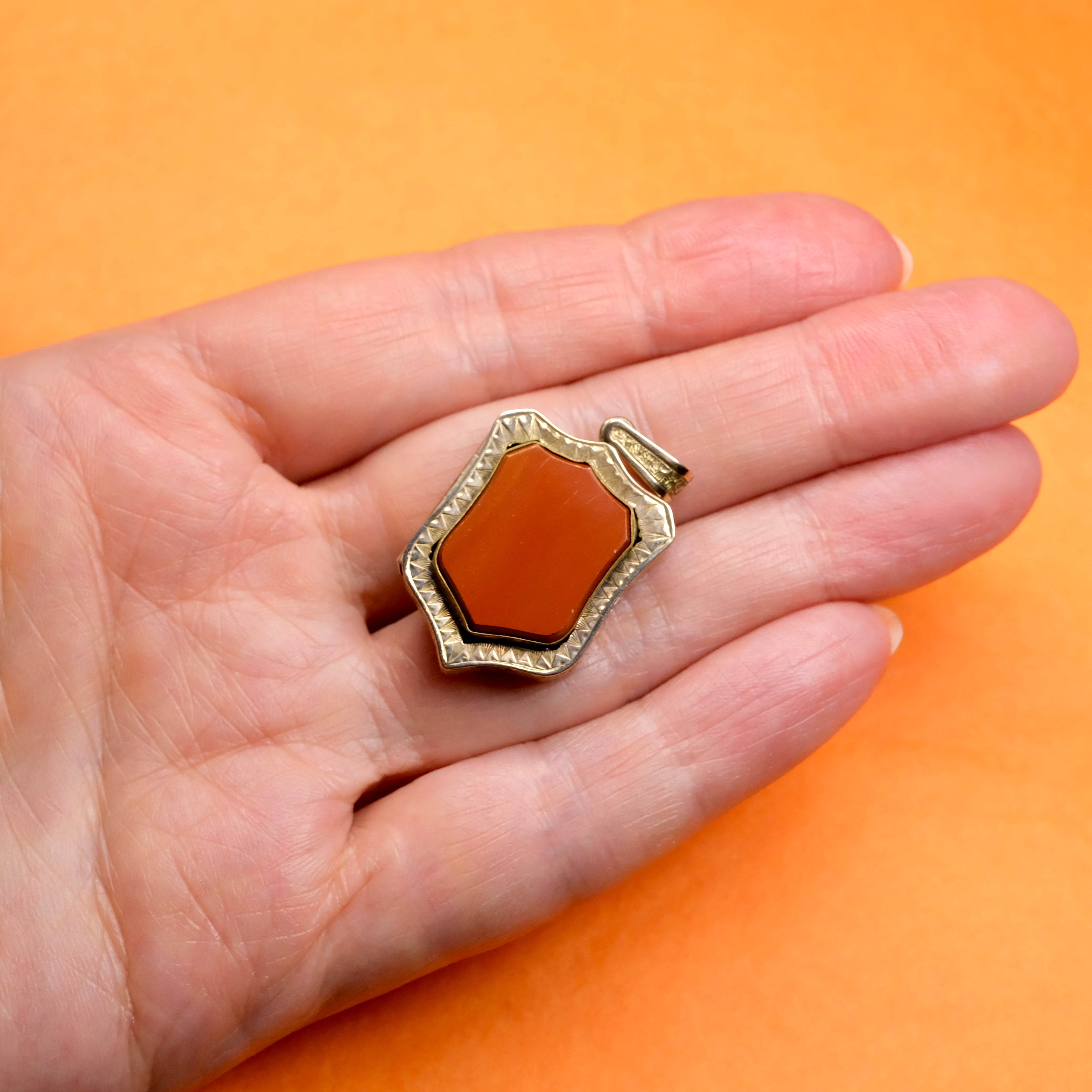 Antique 9ct Gold, Hand Engraved, Jasper Shield Locket, Pendant