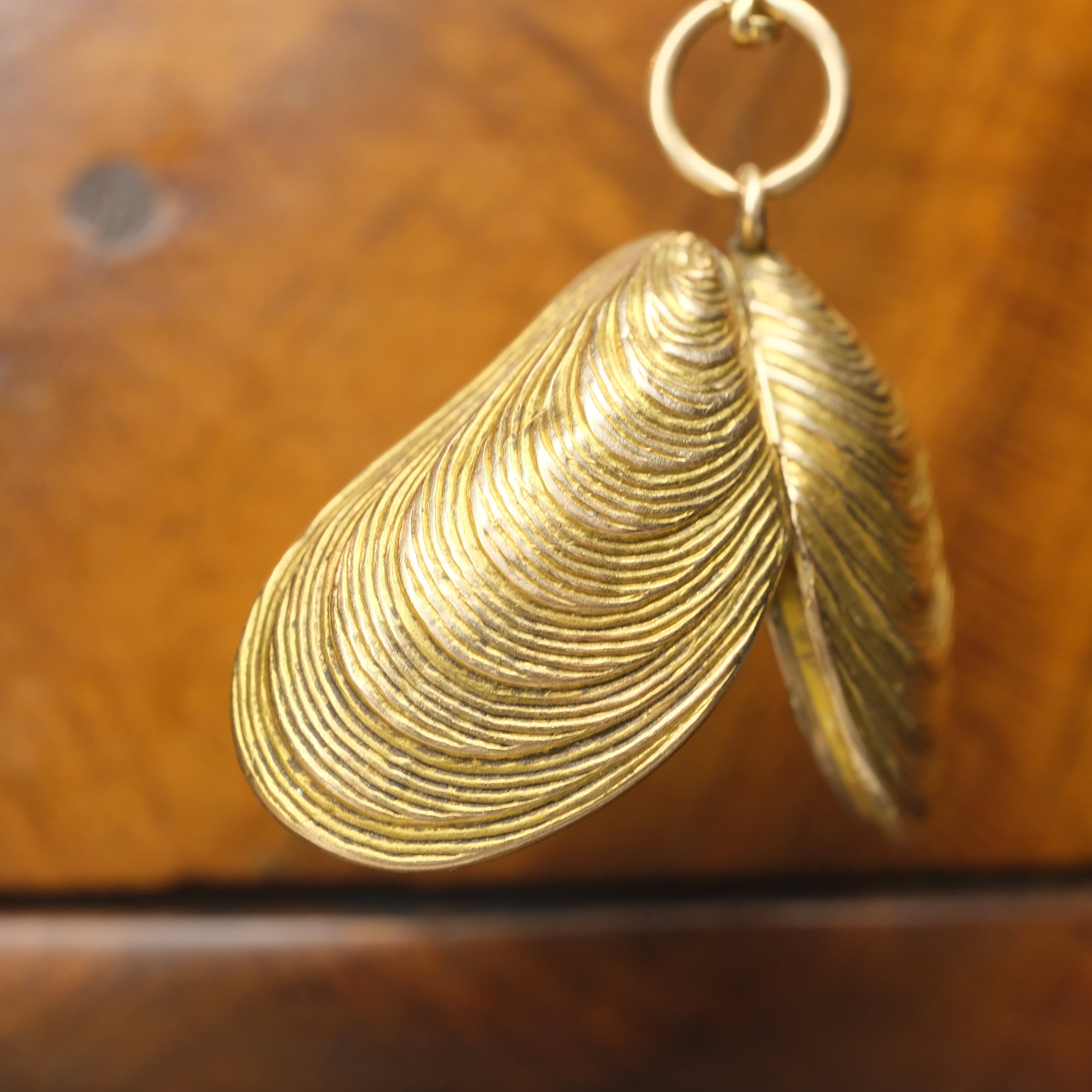Very Rare, Victorian 15ct Gold, Mussel Shell Locket, Pendant
