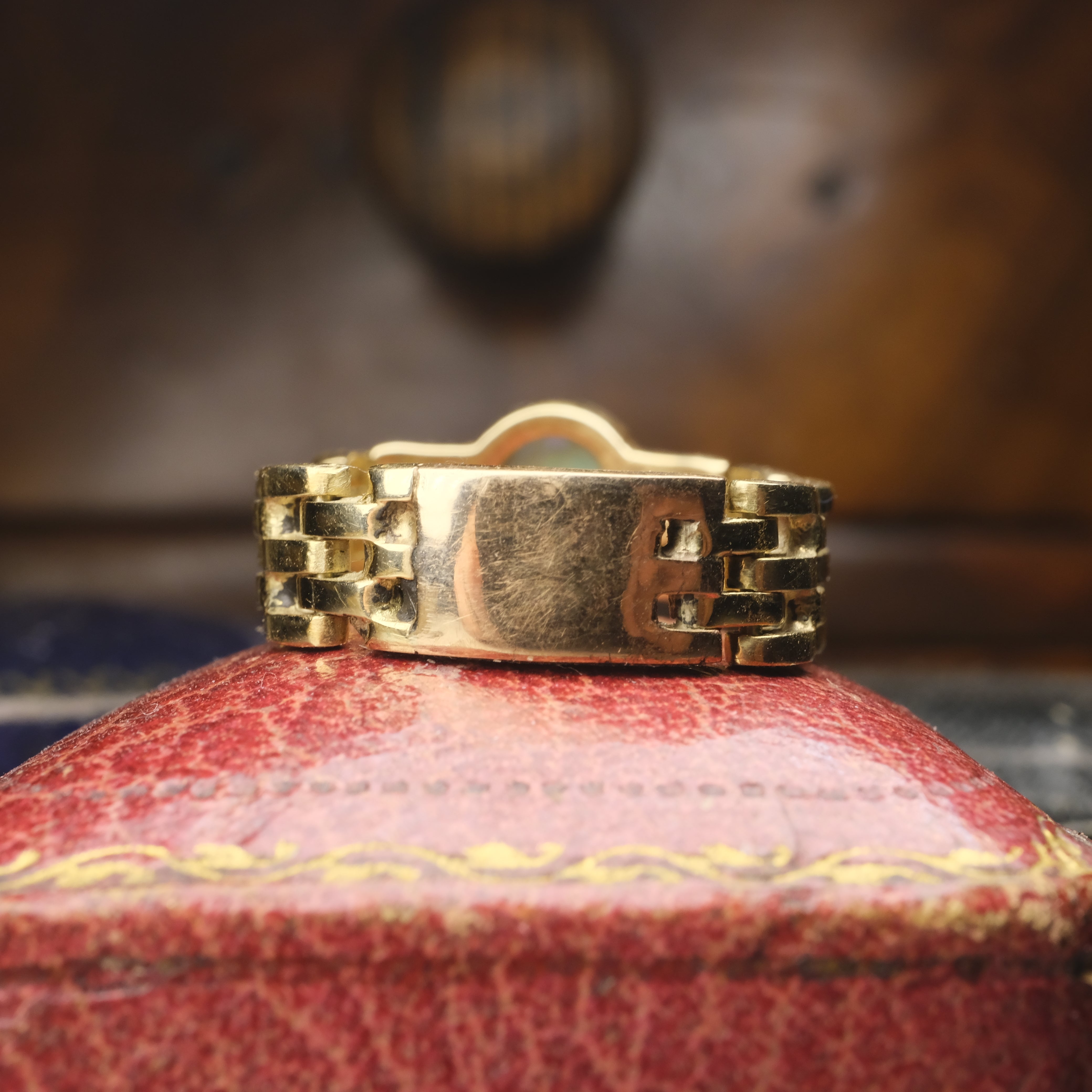 Vintage 18ct Gold Opal Solitaire Ring