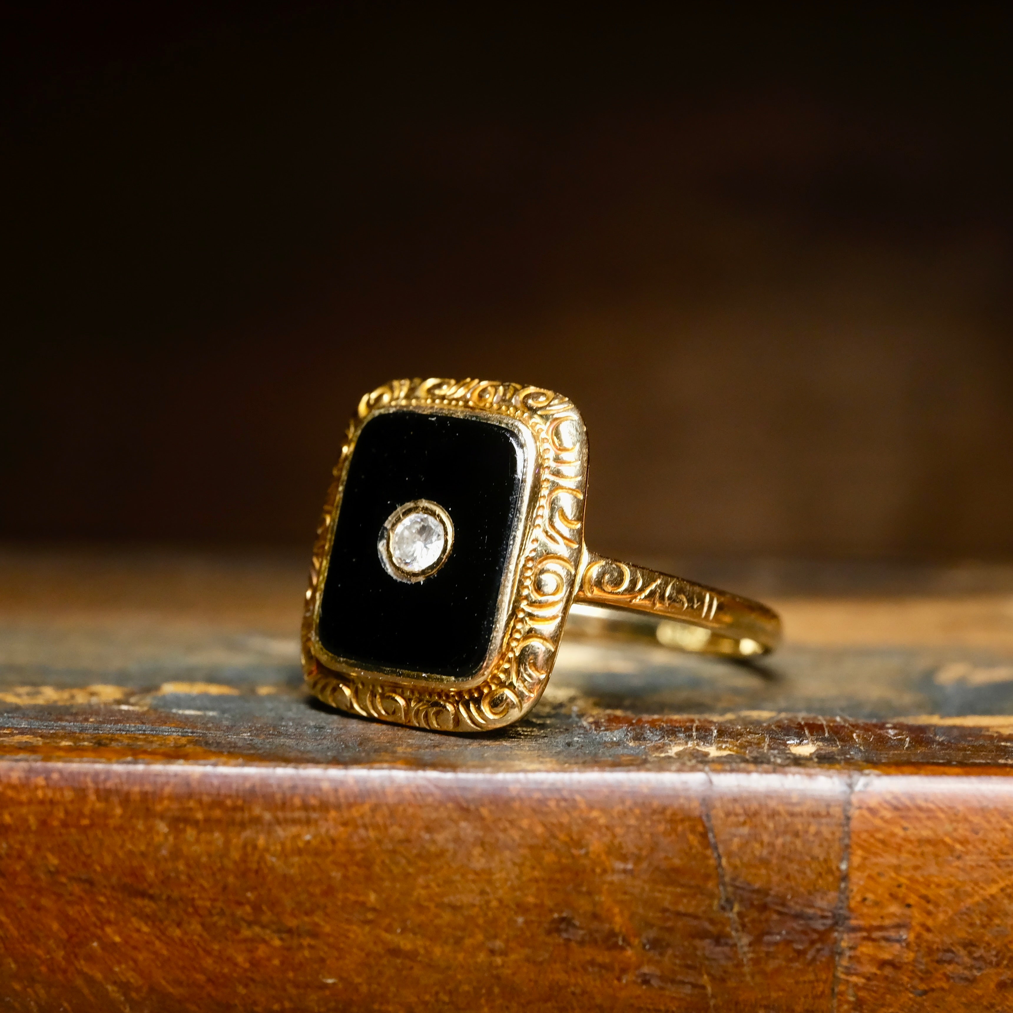 1920s Hugo Grun, Art Deco, 14ct Gold, Onyx & Diamond Plaque Ring