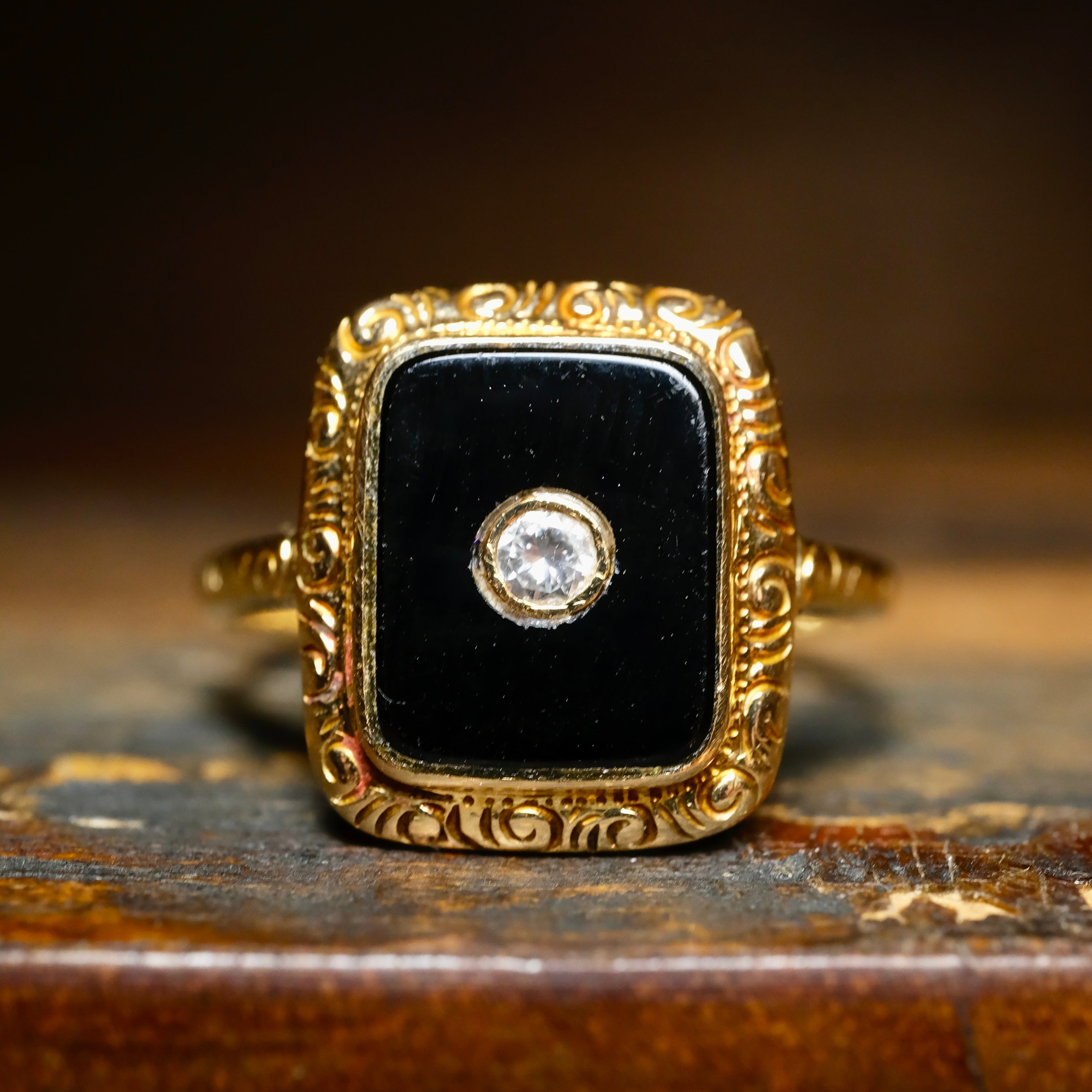 1920s Hugo Grun, Art Deco, 14ct Gold, Onyx & Diamond Plaque Ring
