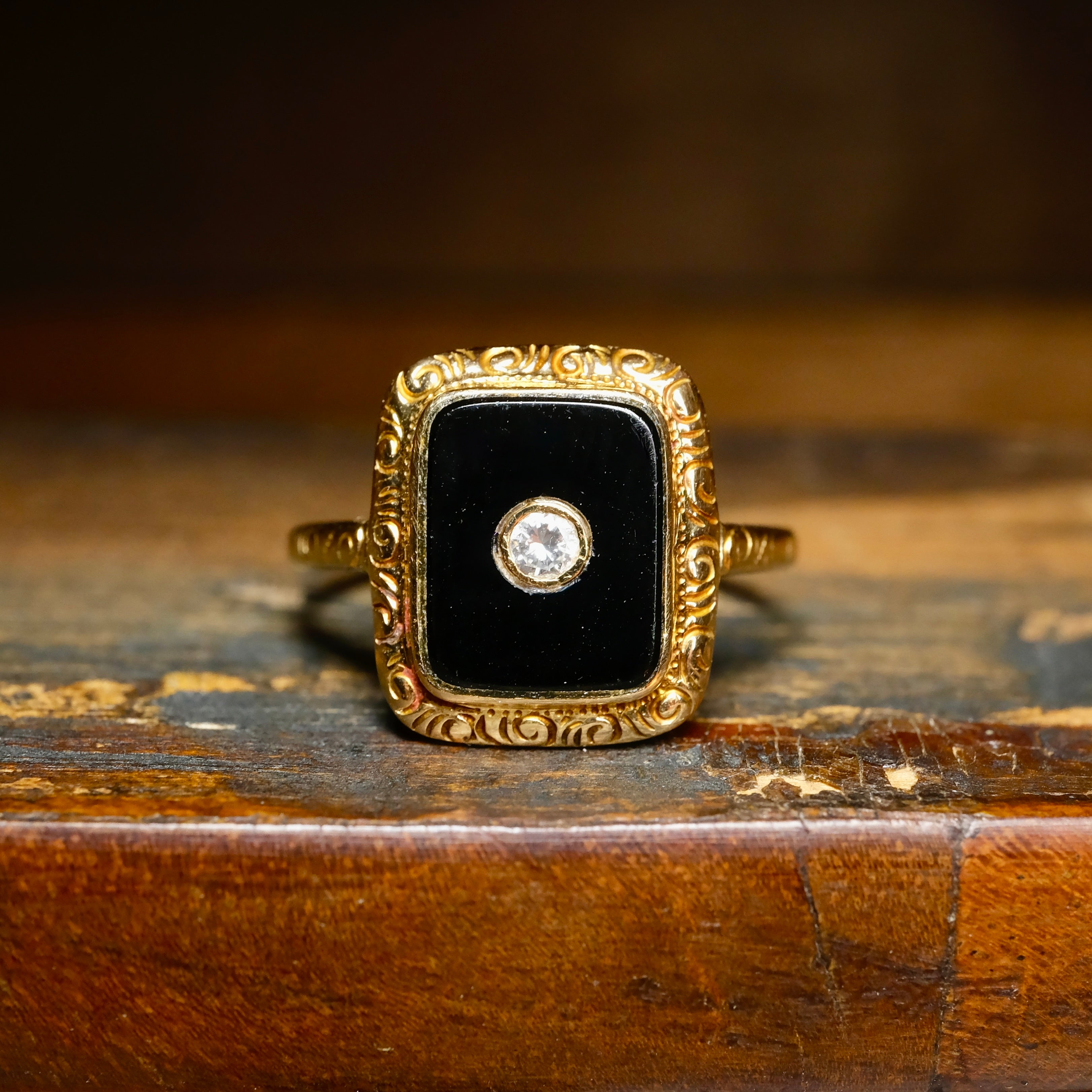 1920s Hugo Grun, Art Deco, 14ct Gold, Onyx & Diamond Plaque Ring