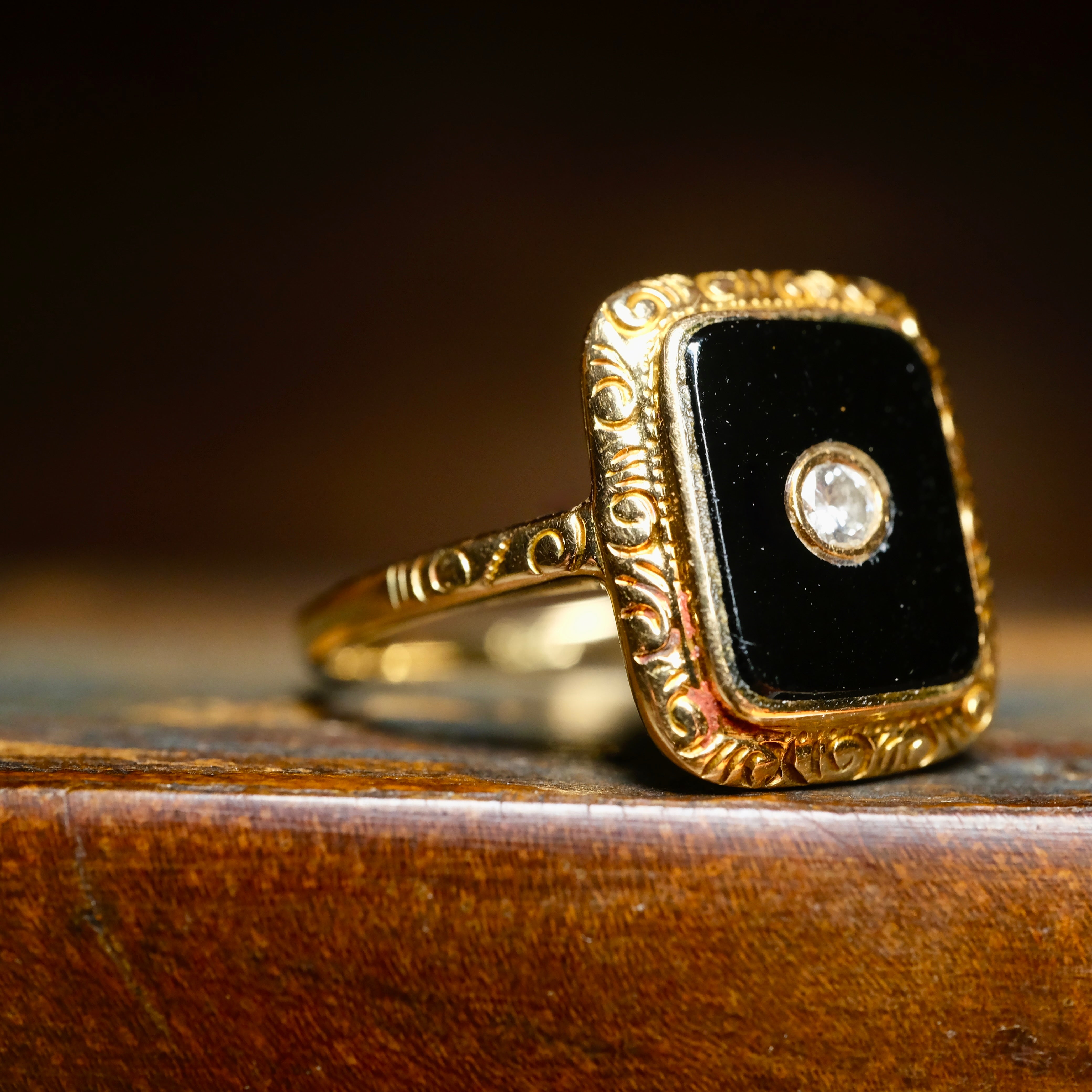 1920s Hugo Grun, Art Deco, 14ct Gold, Onyx & Diamond Plaque Ring