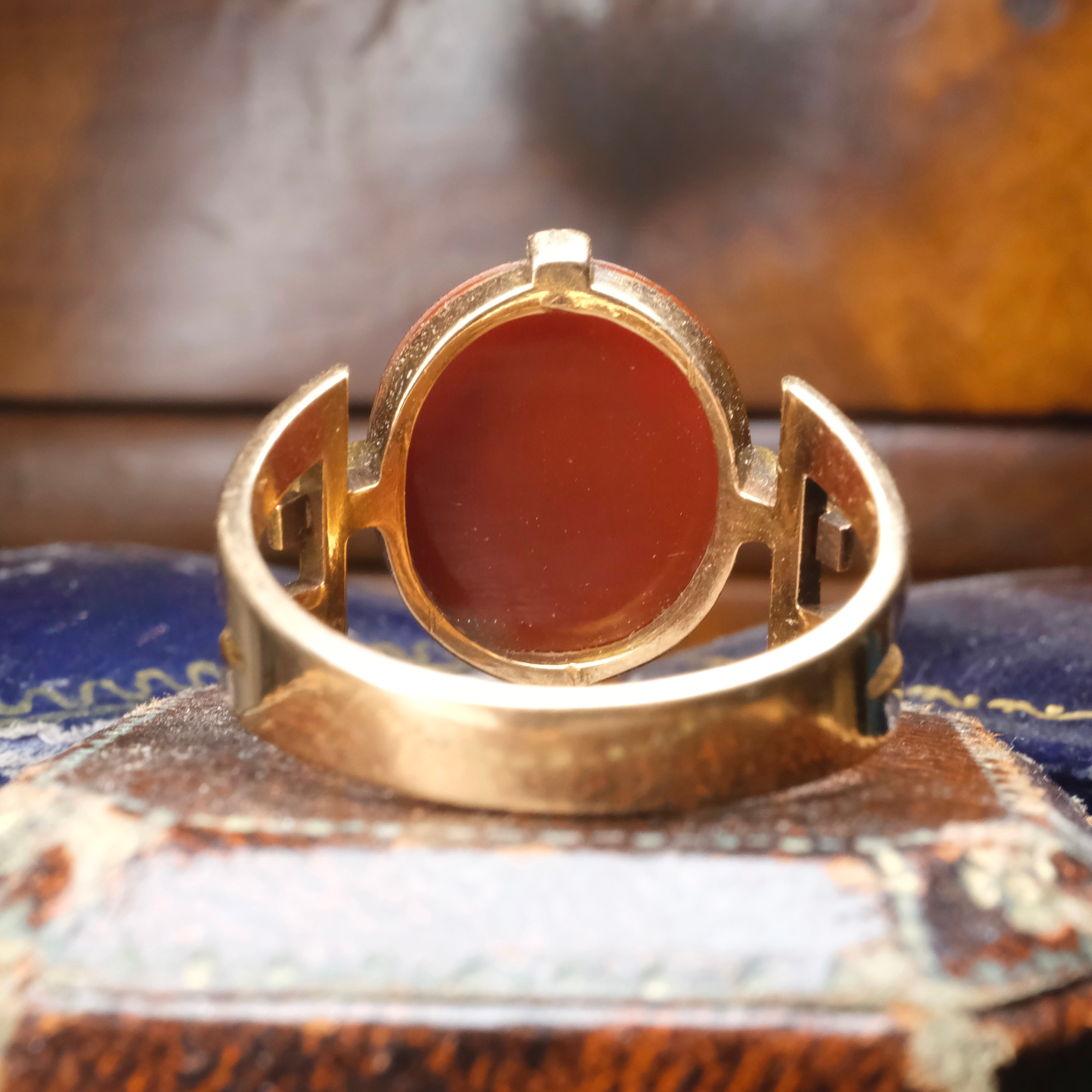 Antique 15ct Gold Sardonyx Signet Ring, Hallmarked in 1921