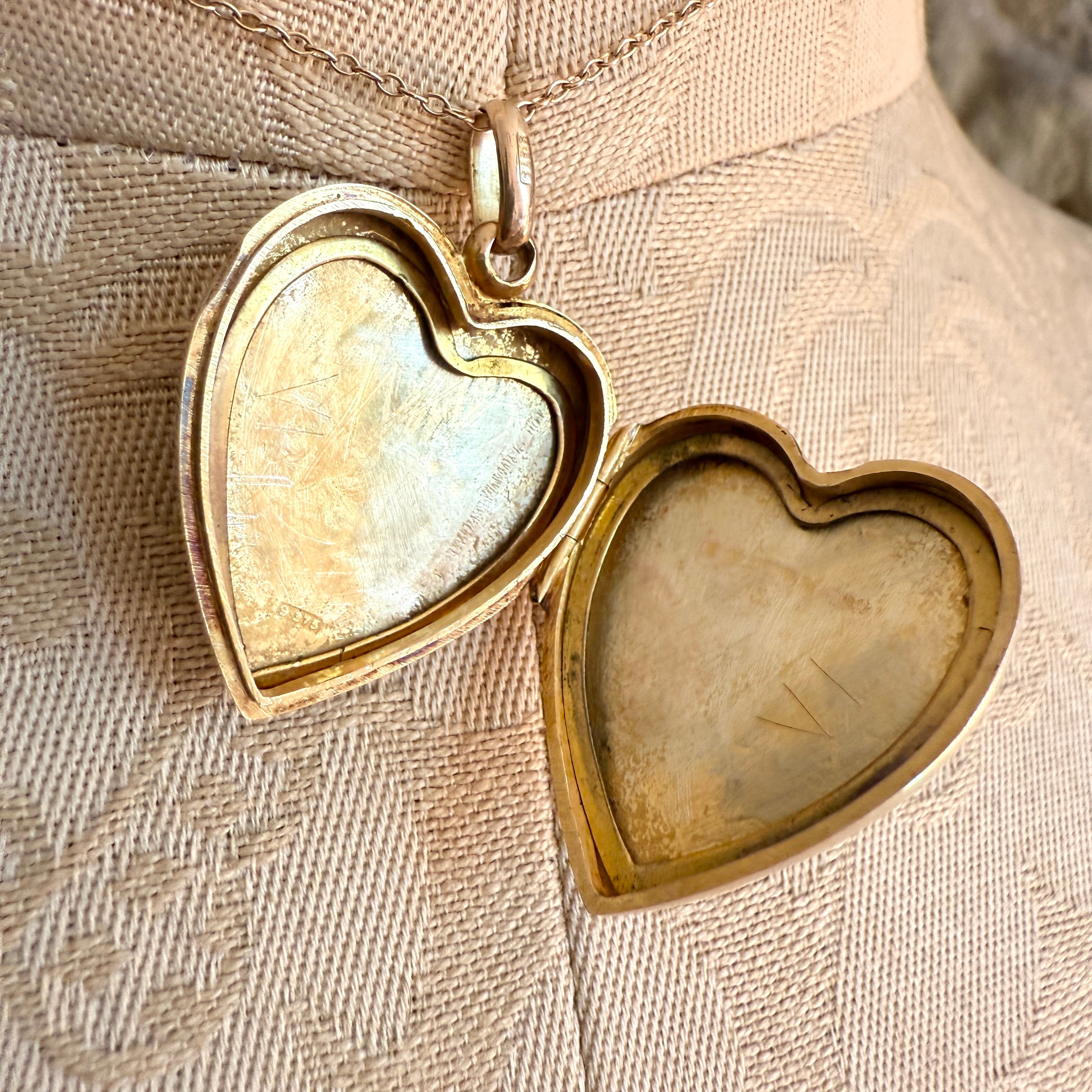 Antique 9ct Gold Heart Locket Pendant, Hand Engraved With Ivy Motifs, Hallmarked in 1897