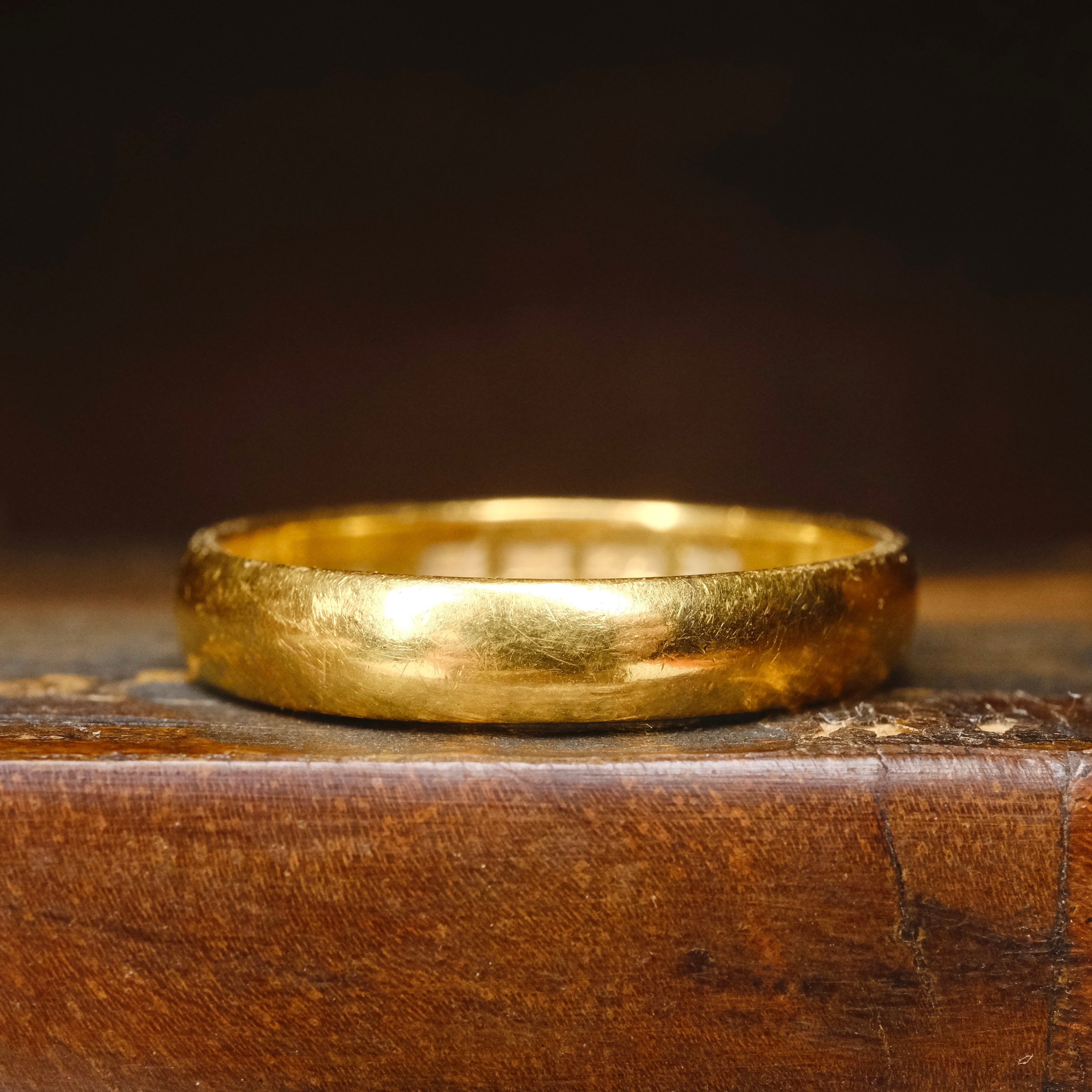 1930s Gents 22ct Gold Wedding Band Ring, 5.2 Grams