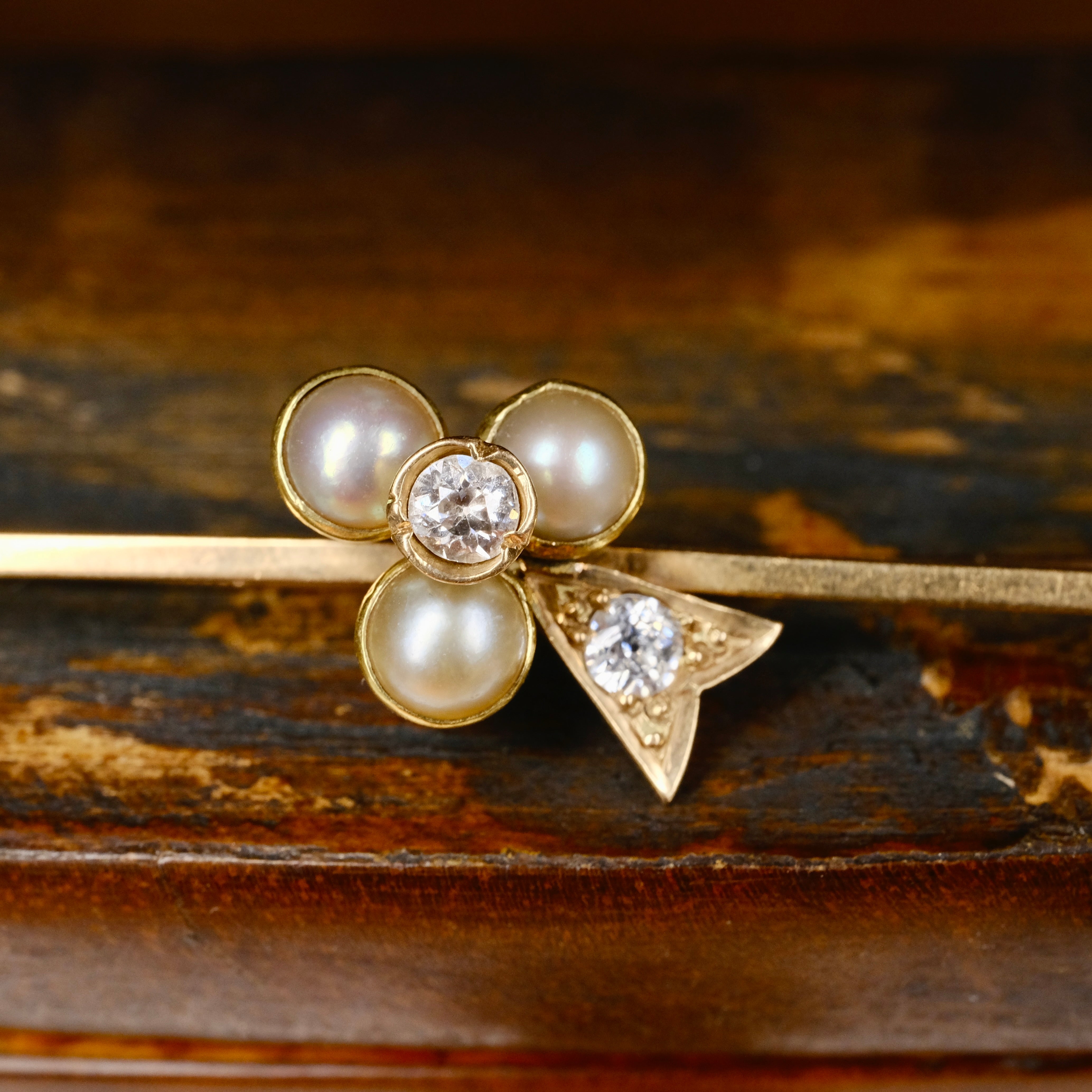 Edwardian, 15ct Gold, Old Cut Diamond & Pearl Clover Leaf Brooch