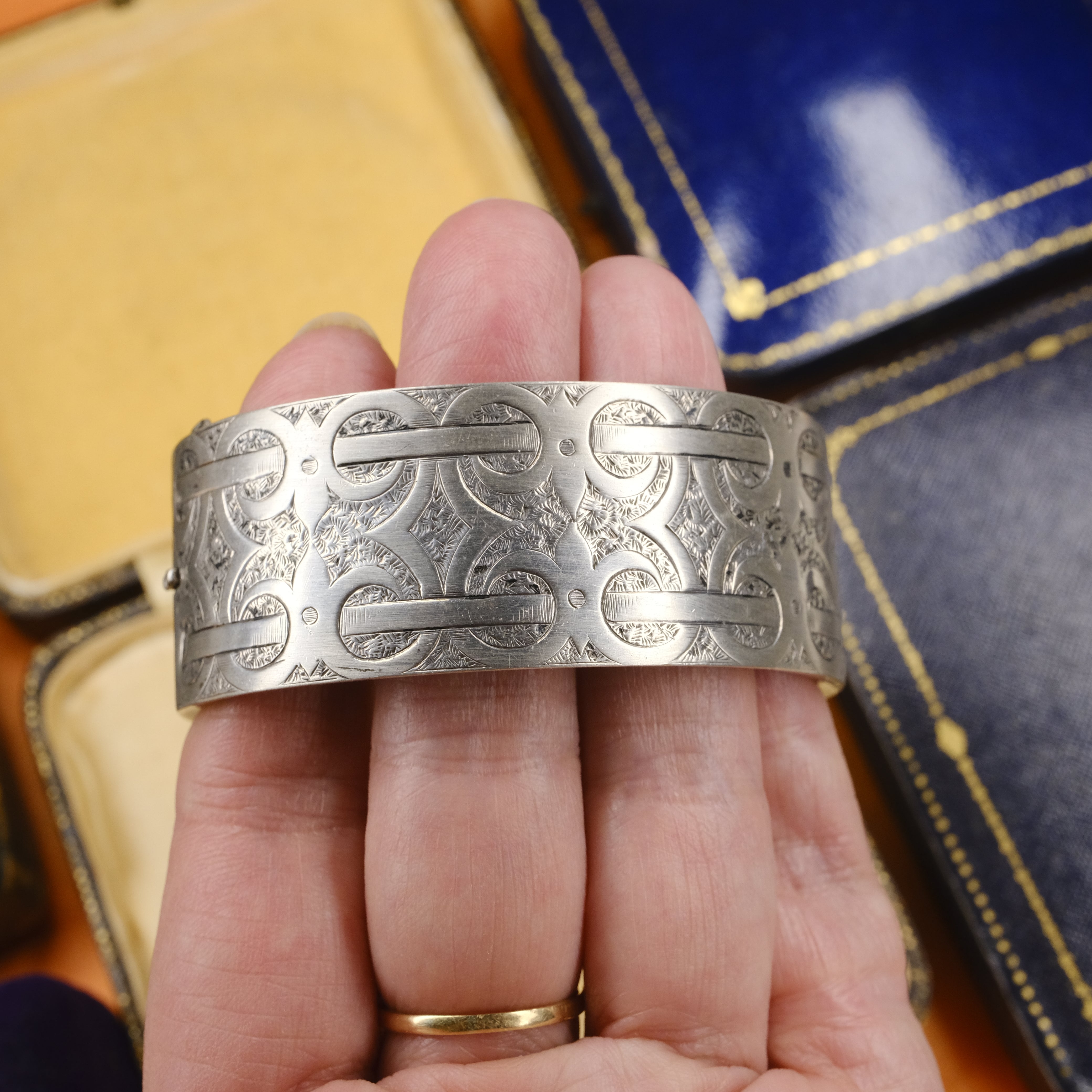 Vintage, Hand Engraved, Sterling Silver, Hinged Bangle