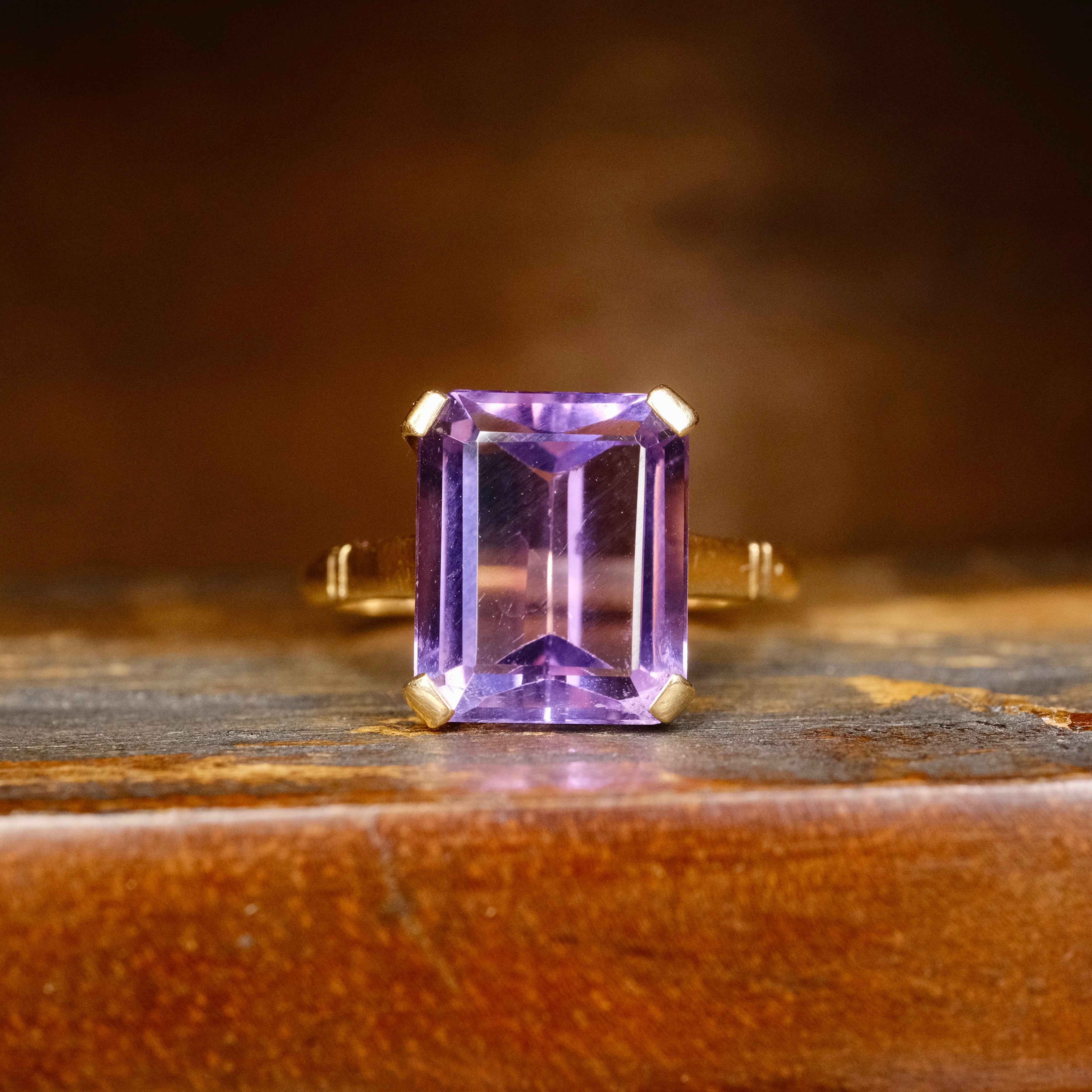 Vintage 1940s 9ct Gold Amethyst Solitaire Ring