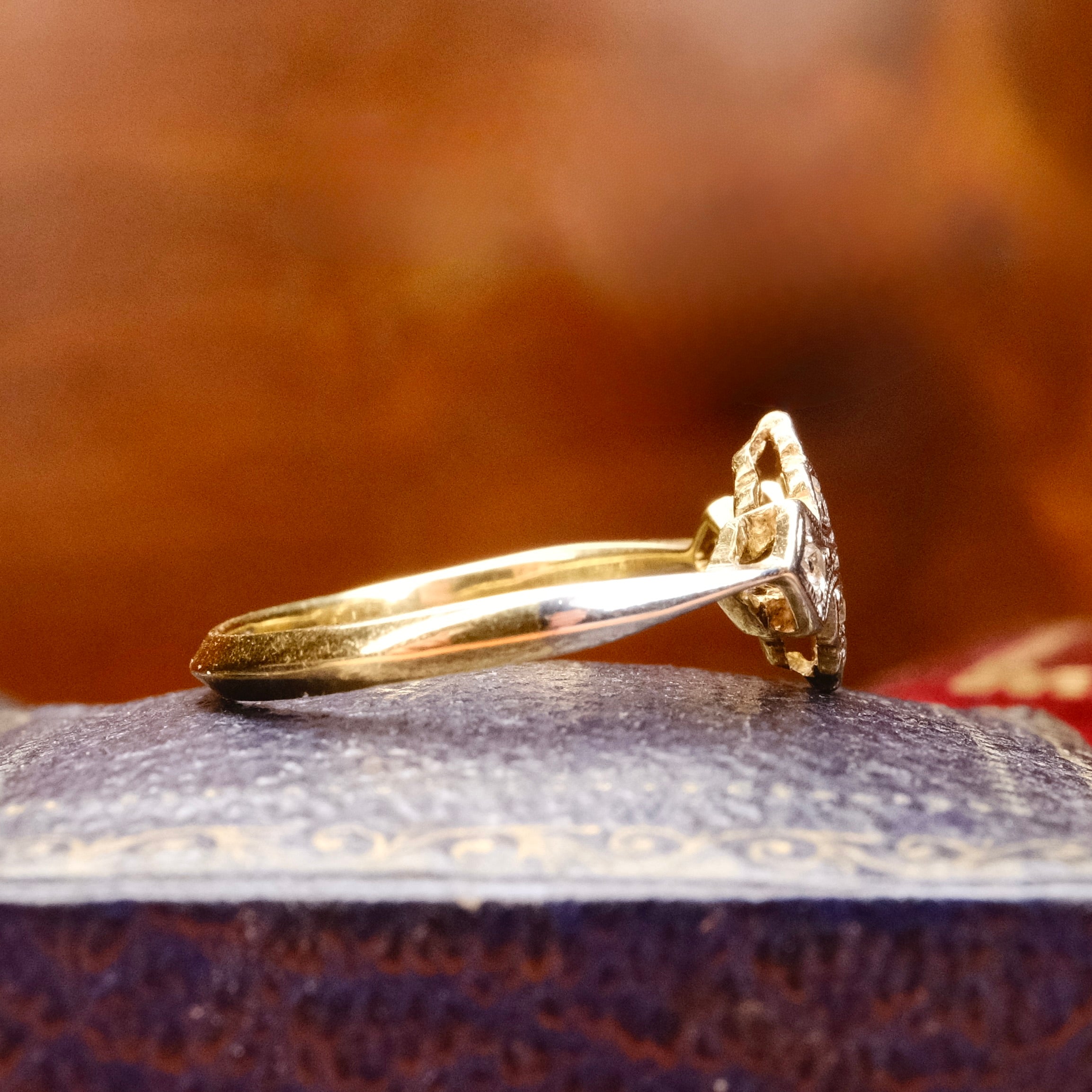 Vintage 18ct Gold & Platinum, Diamond Millegrain Ring