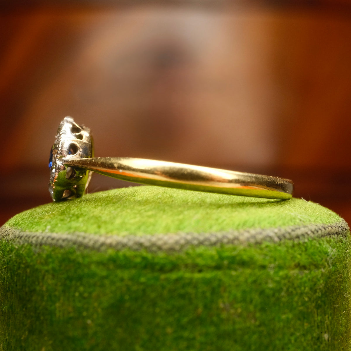 Antique 18ct Gold & Platinum, Sapphire & Old Cut Diamond Daisy Cluster Ring