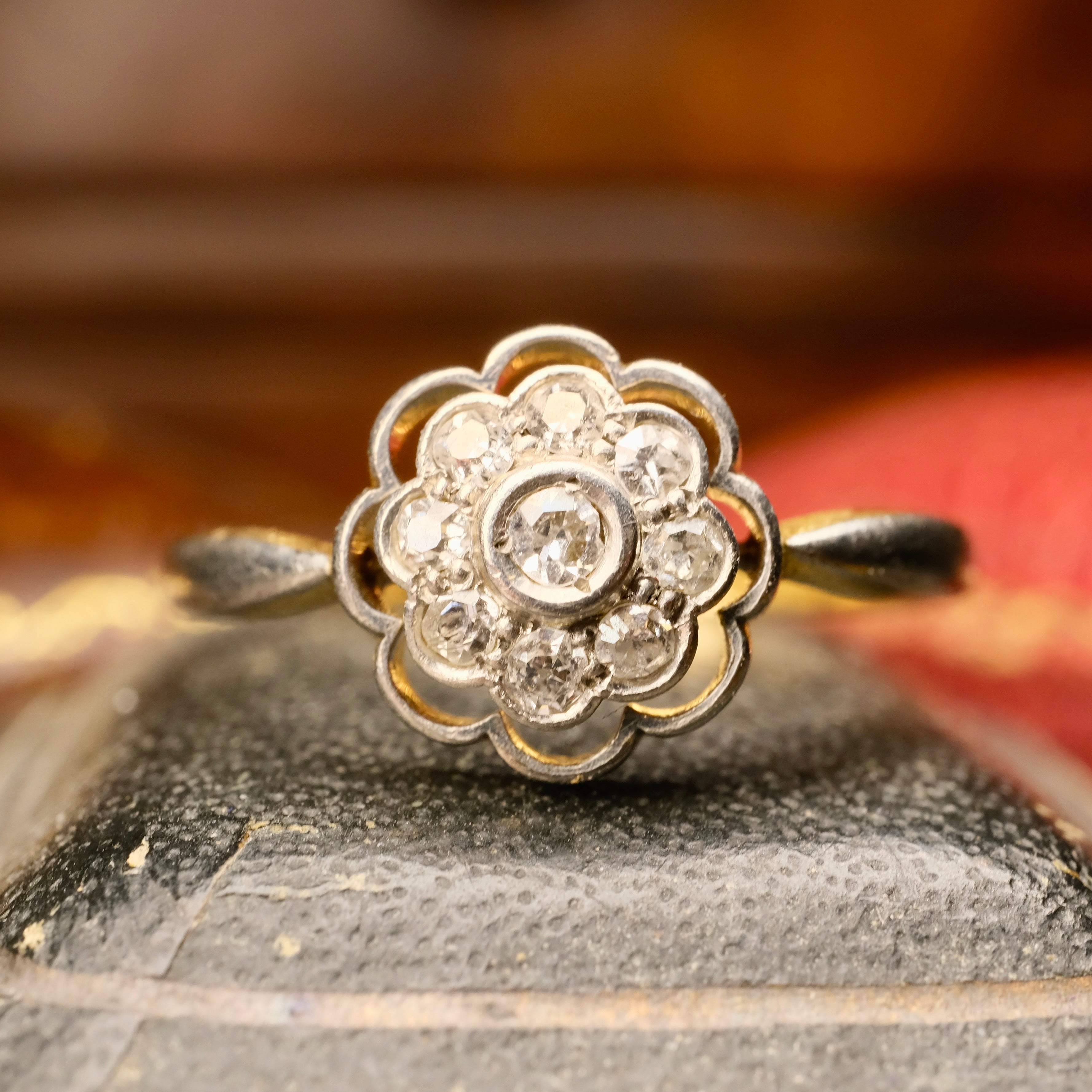 Antique 18ct Gold & Platinum Diamond Daisy Cluster Ring