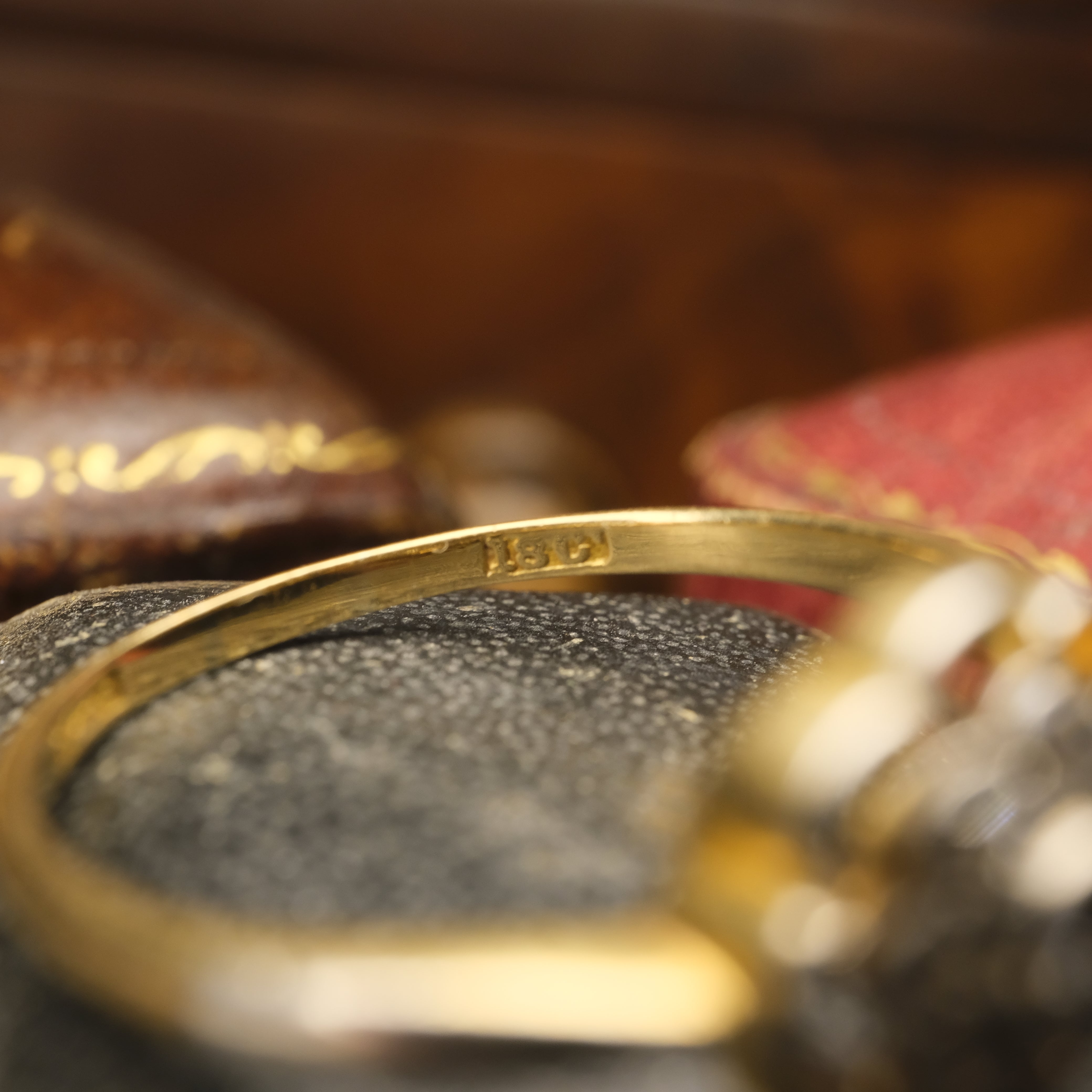 Antique 18ct Gold & Platinum Diamond Daisy Cluster Ring