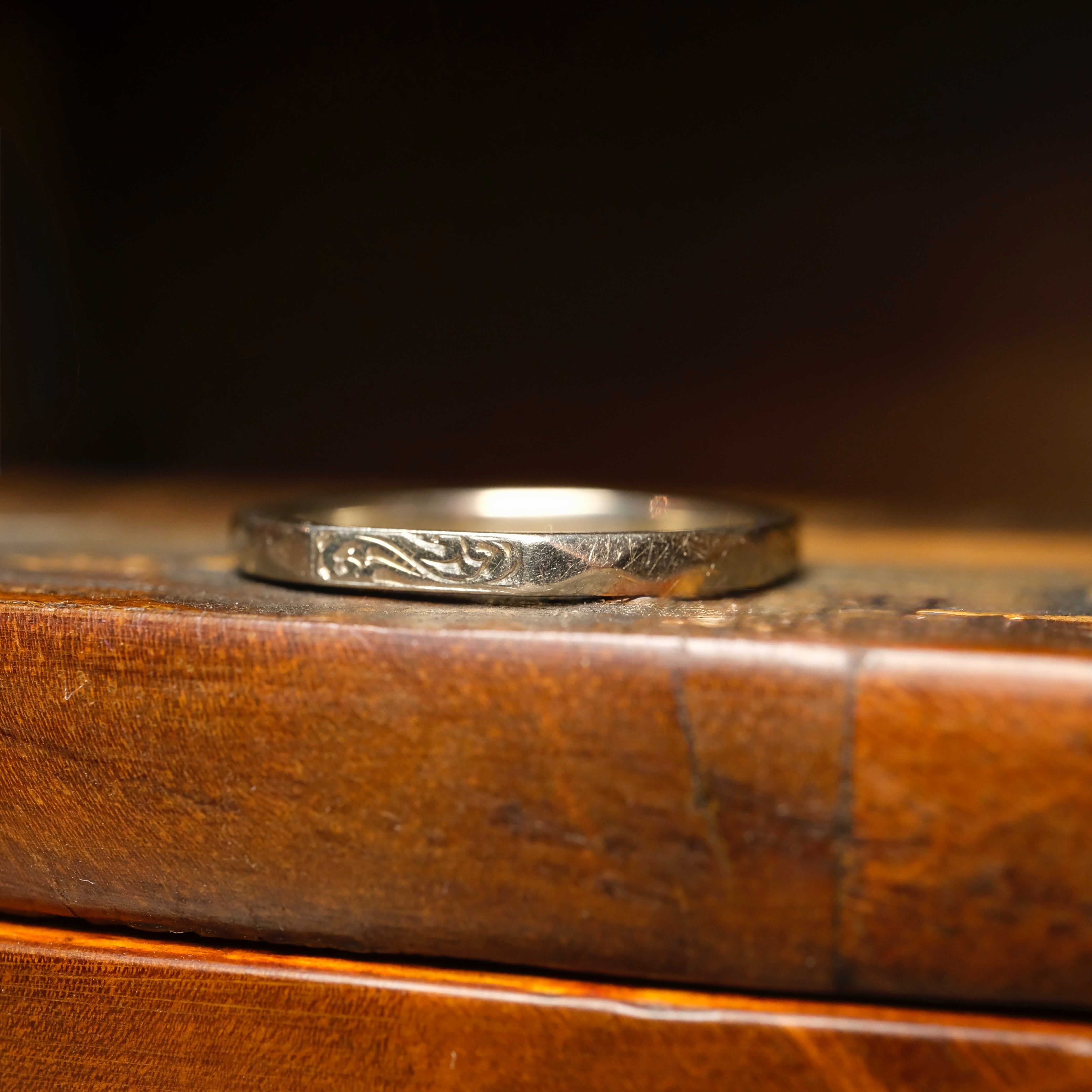 1930s, Art Deco, 18ct White Gold, Faceted, Etched Band Wedding Ring