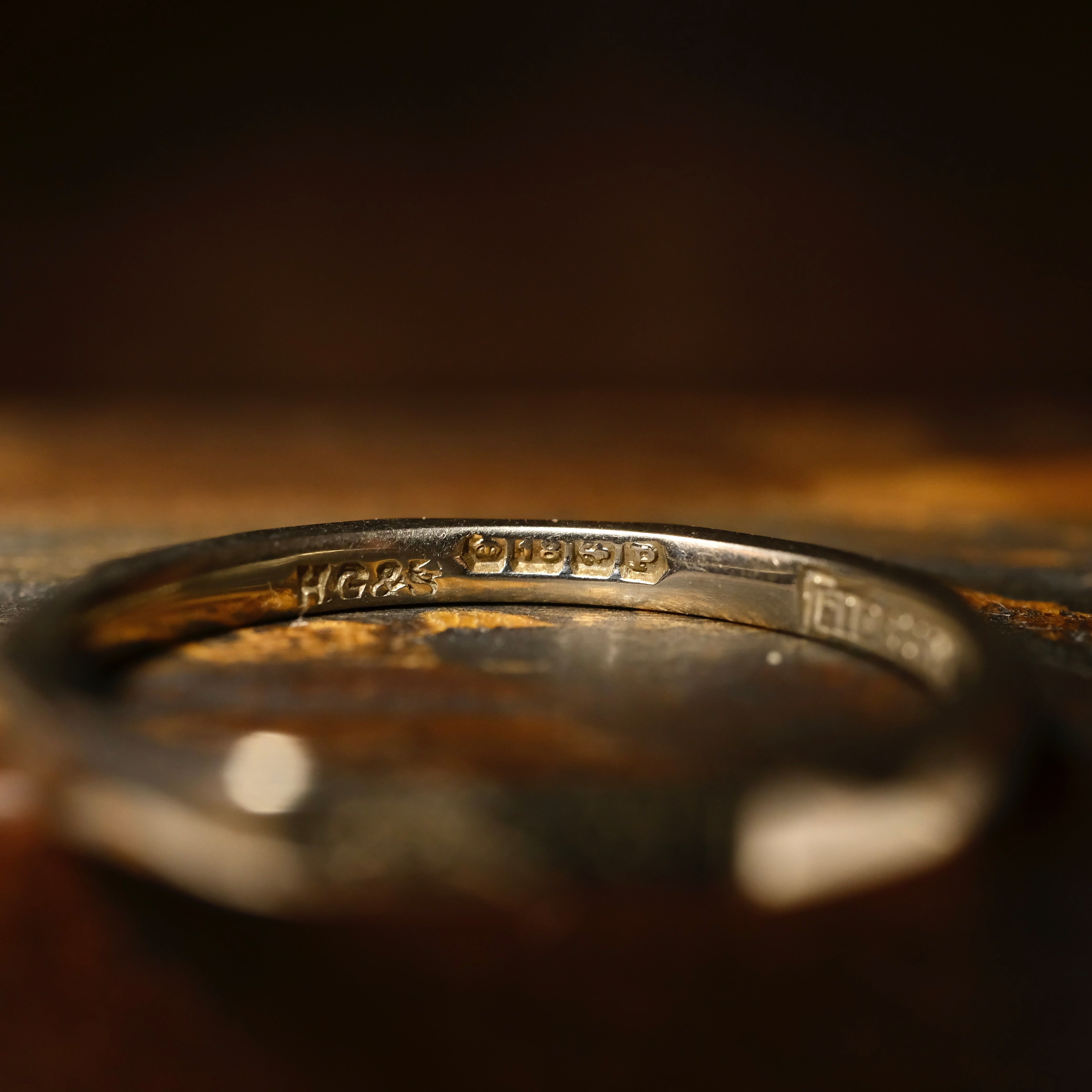 1930s, Art Deco, 18ct White Gold, Faceted, Etched Band Wedding Ring