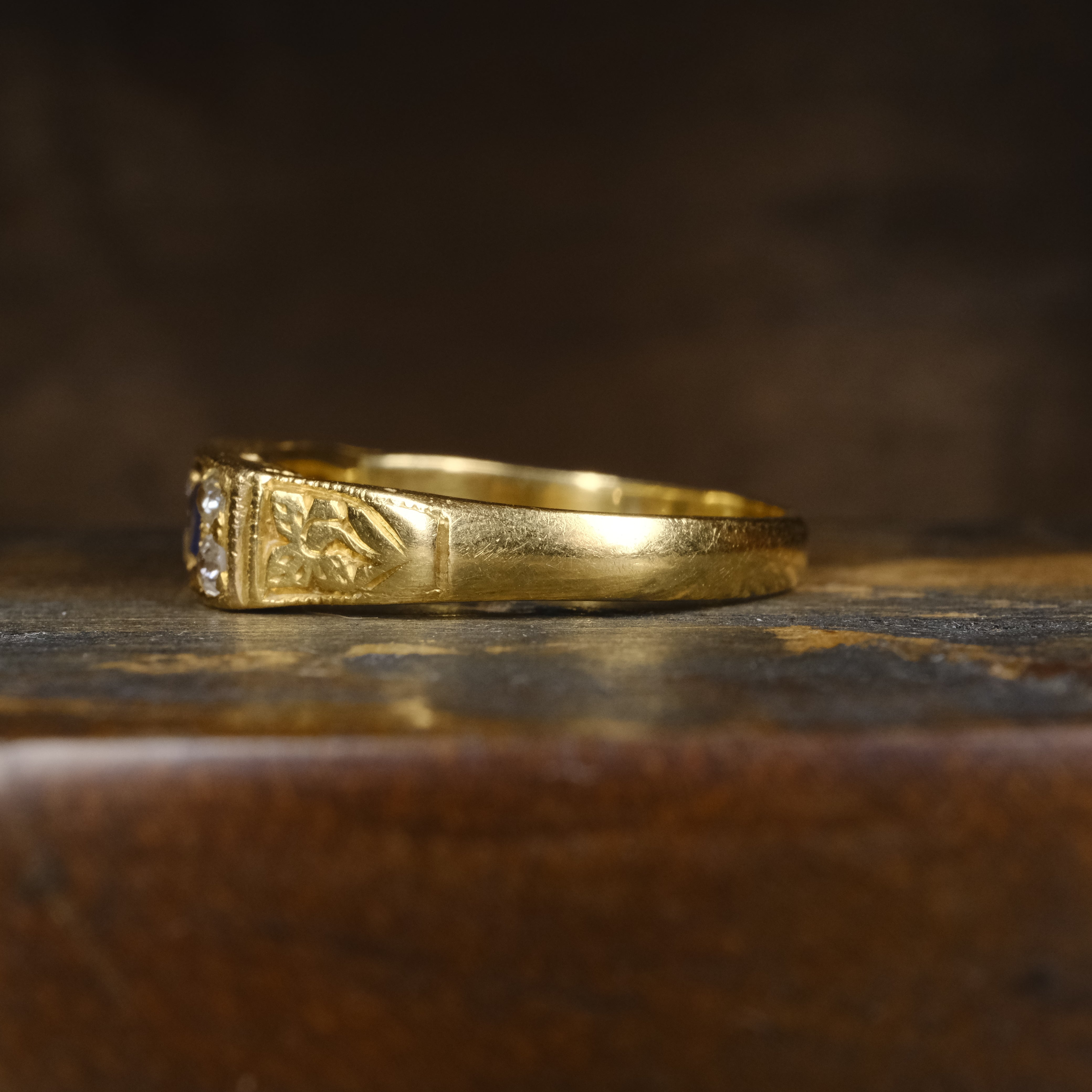 Antique 18ct Gold, Natural Cornflower Blue Sapphire & Old Cut Diamond Ring