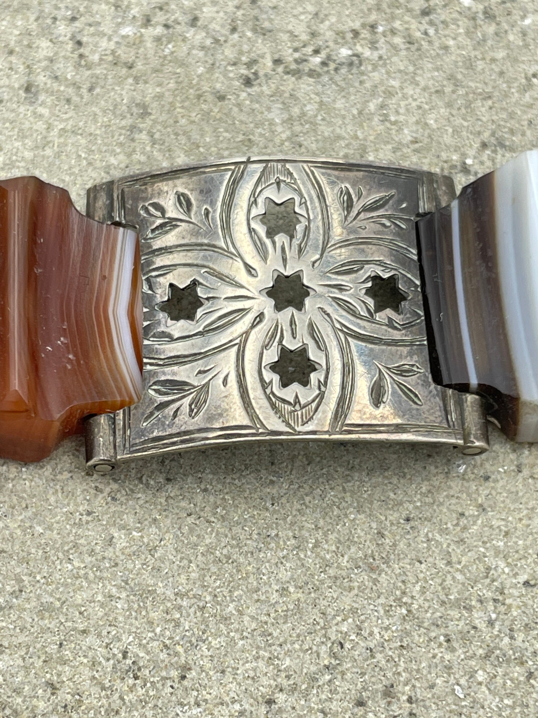 Victorian agate silver belt buckle bracelet c1880s