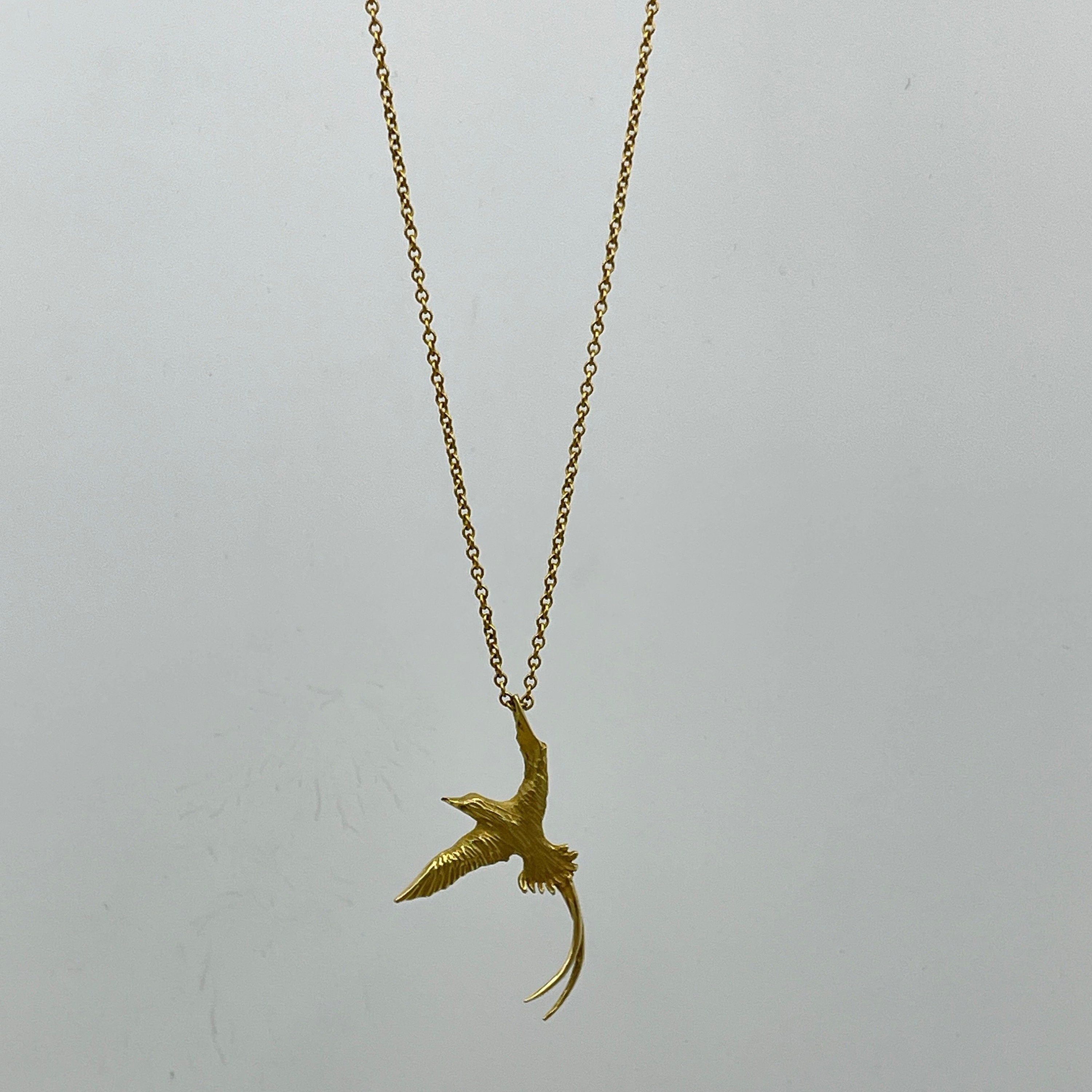 Vintage 18ct Gold bird of paradise pendant on 9ct Gold chain necklace
