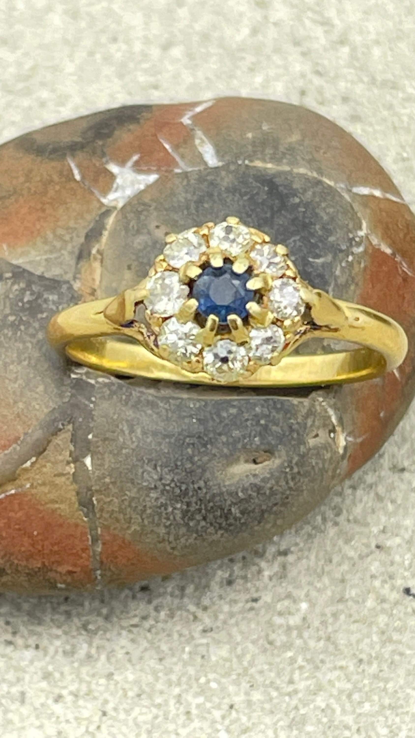 Antique 18ct gold old cut diamond & sapphire cluster ring