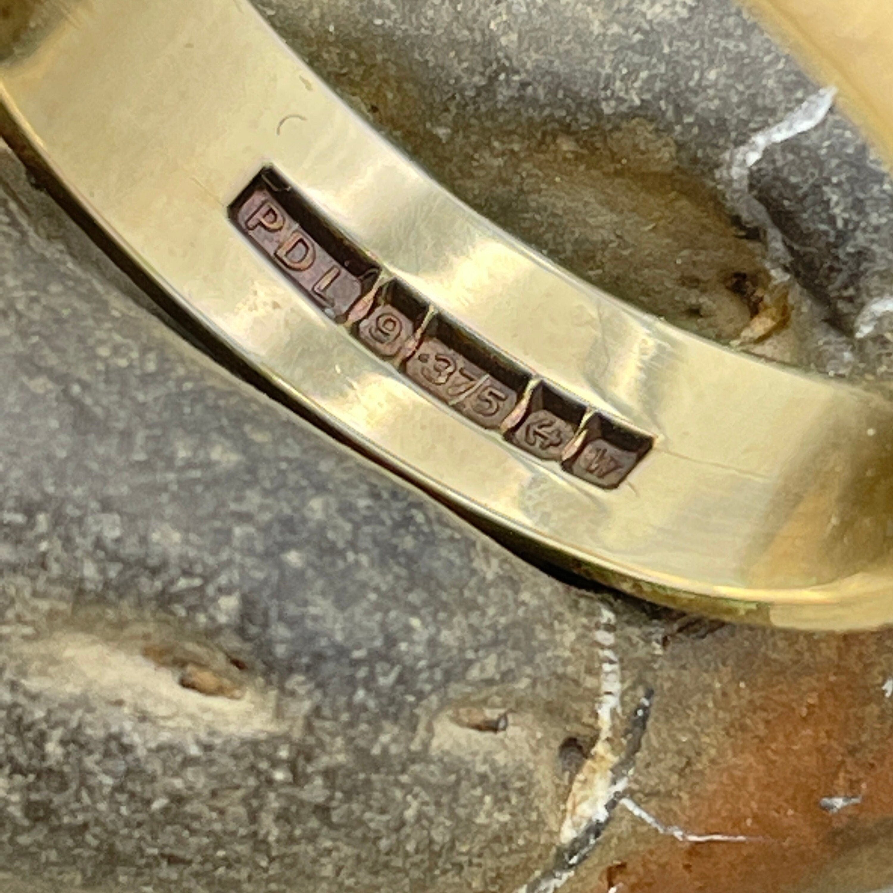 Vintage textured 9ct gold band ring