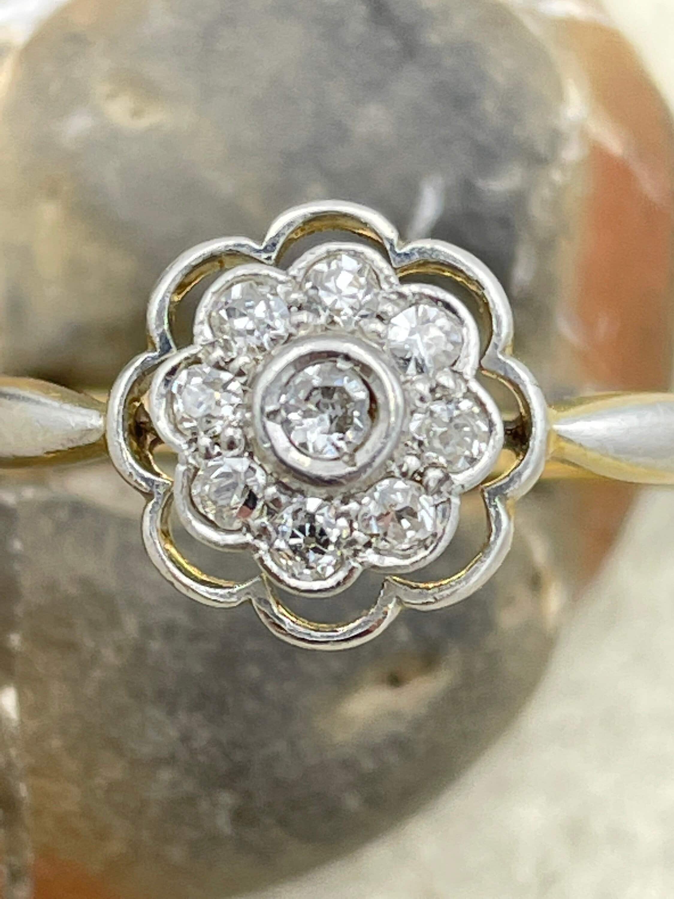 Art deco 18ct gold & platinum open work diamond daisy cluster ring 18k gold vintage c 1920s