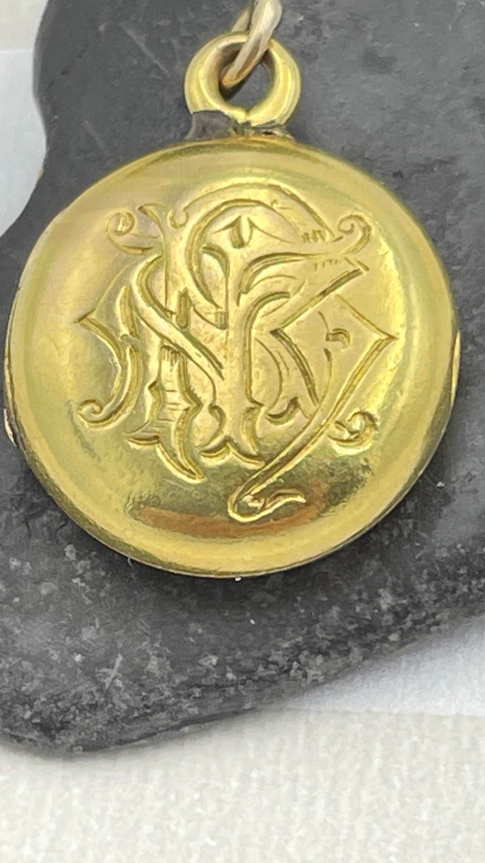 Victorian 15ct gold mourning locket