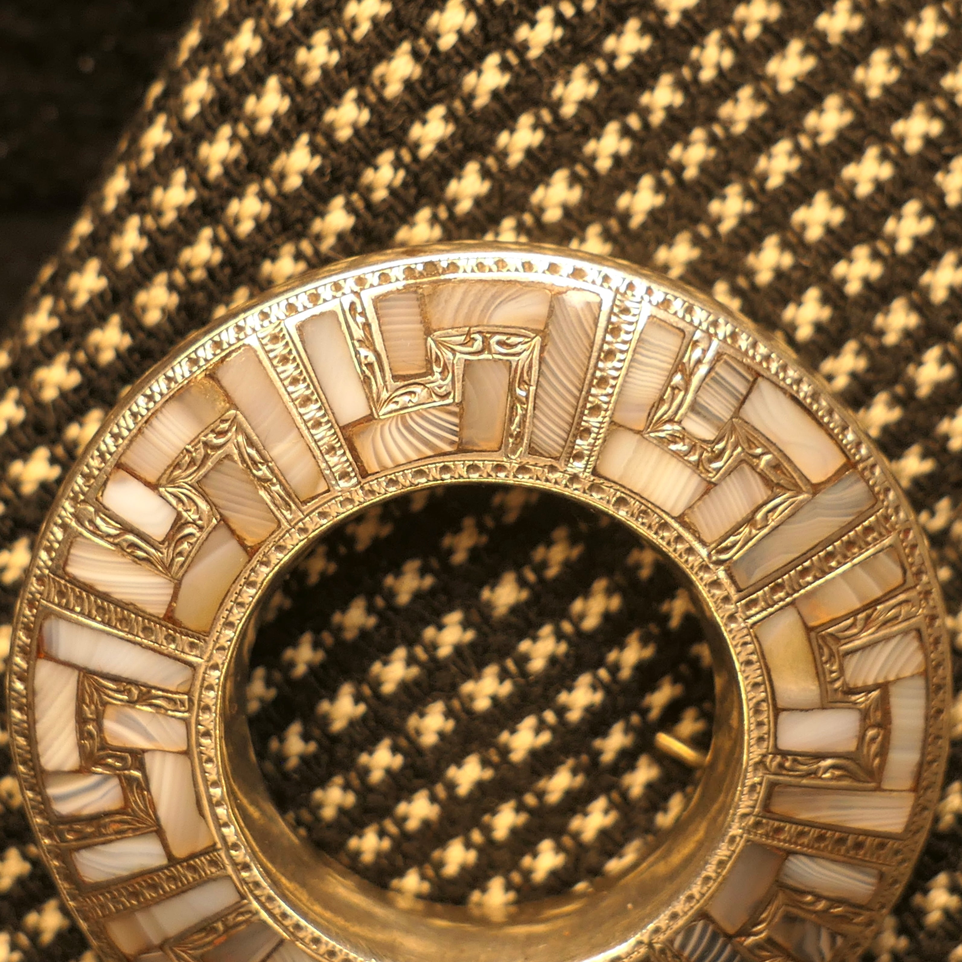 Victorian, Scottish, Montrose Agate, Sterling Silver brooch