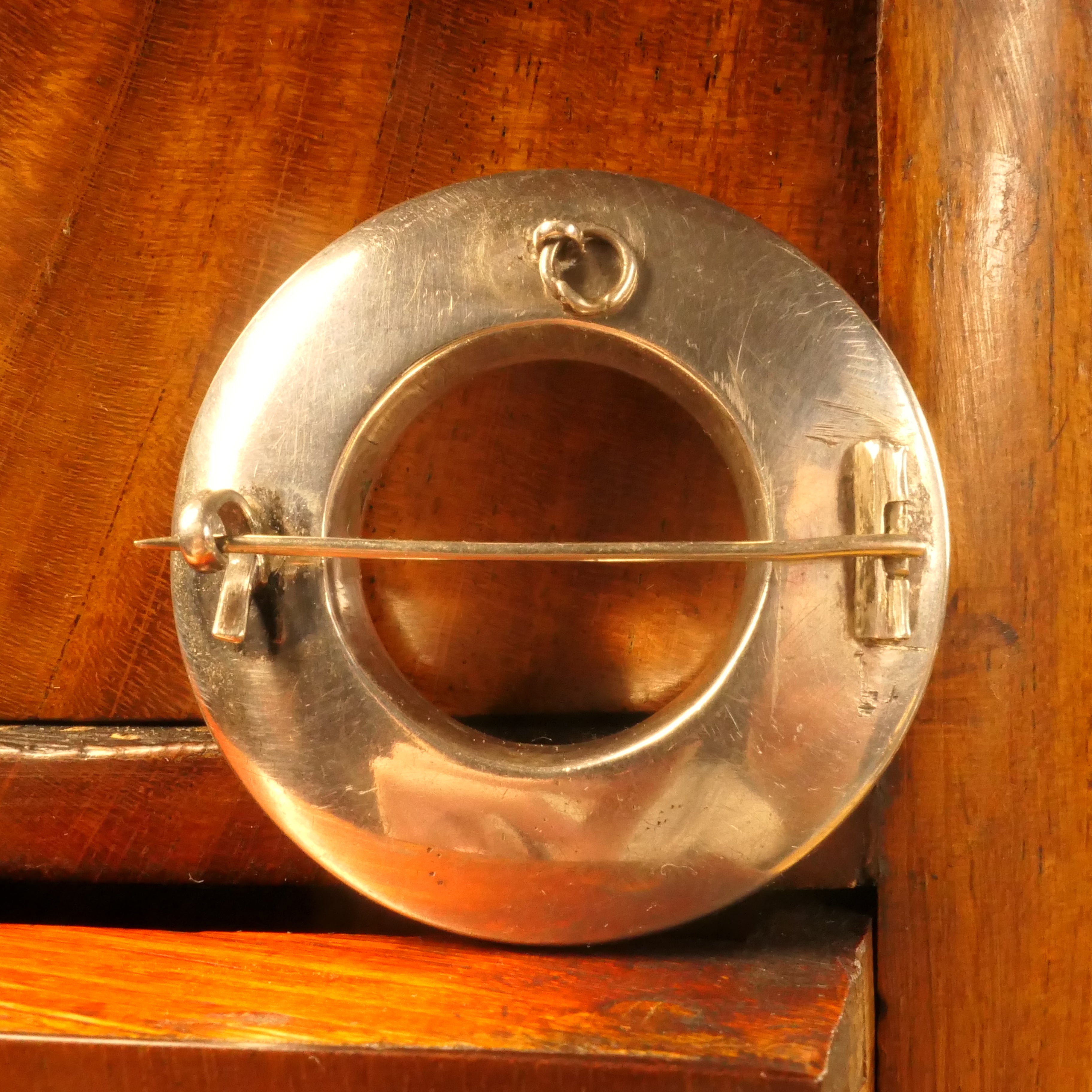 Victorian, Scottish, Montrose Agate, Sterling Silver brooch