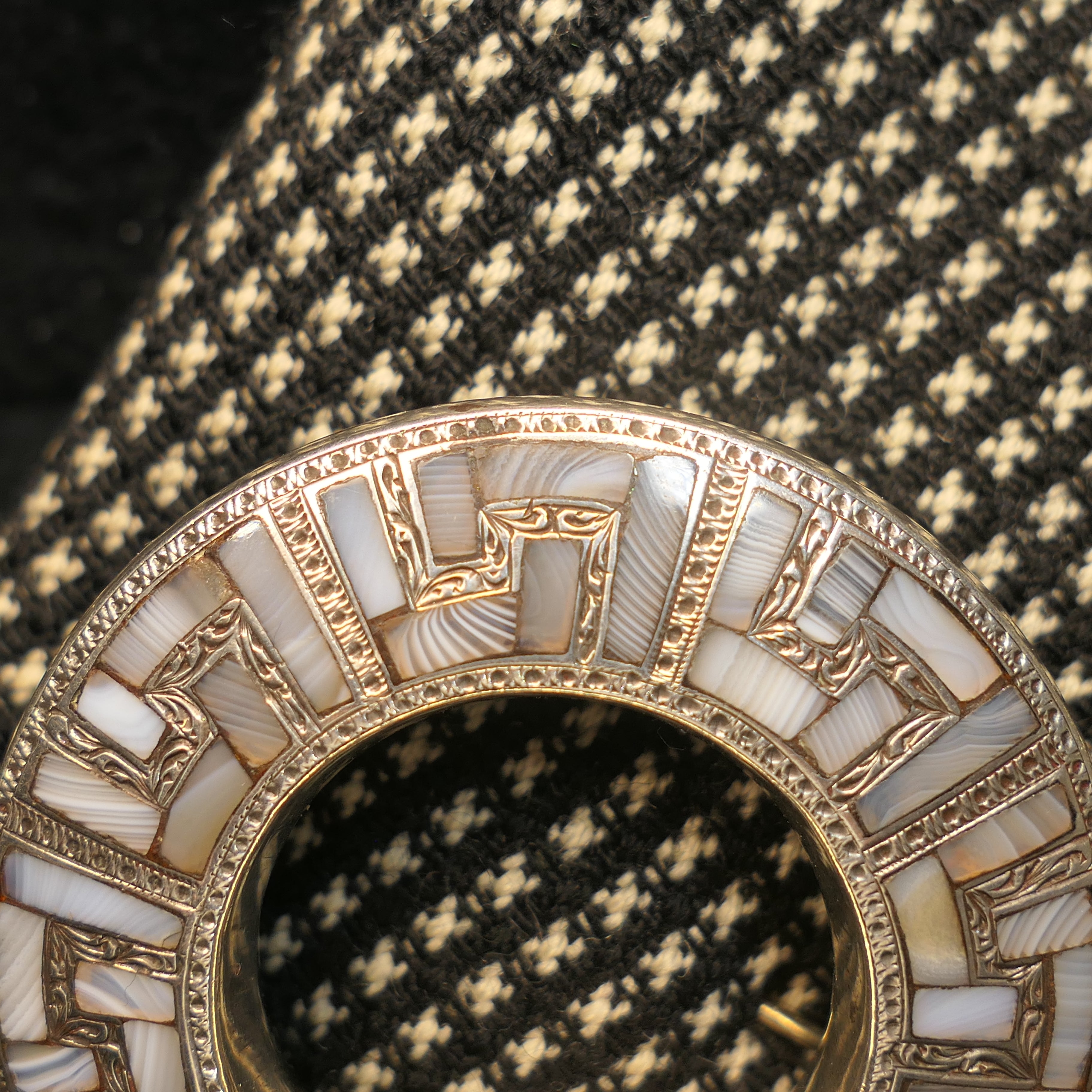 Victorian, Scottish, Montrose Agate, Sterling Silver brooch