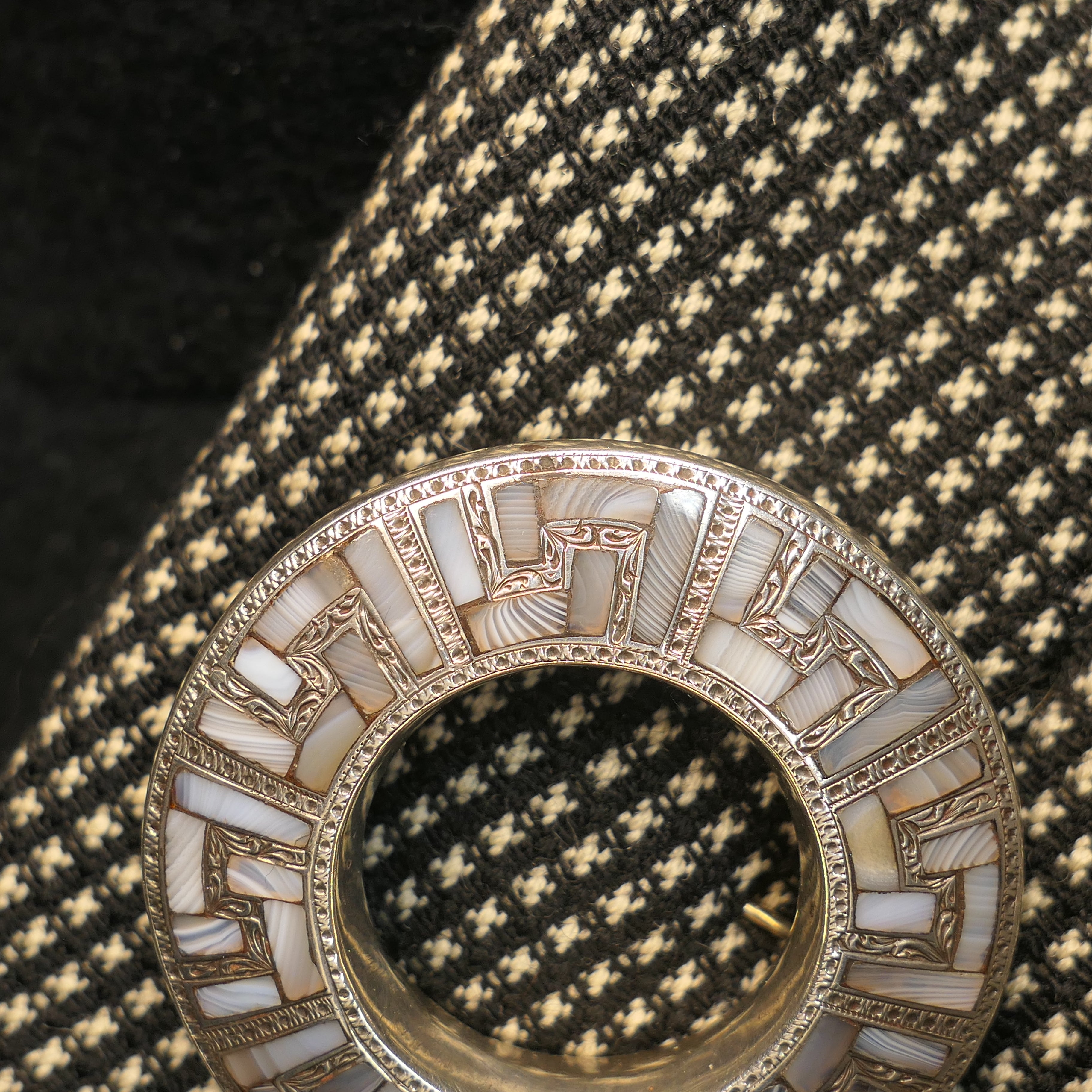 Victorian, Scottish, Montrose Agate, Sterling Silver brooch