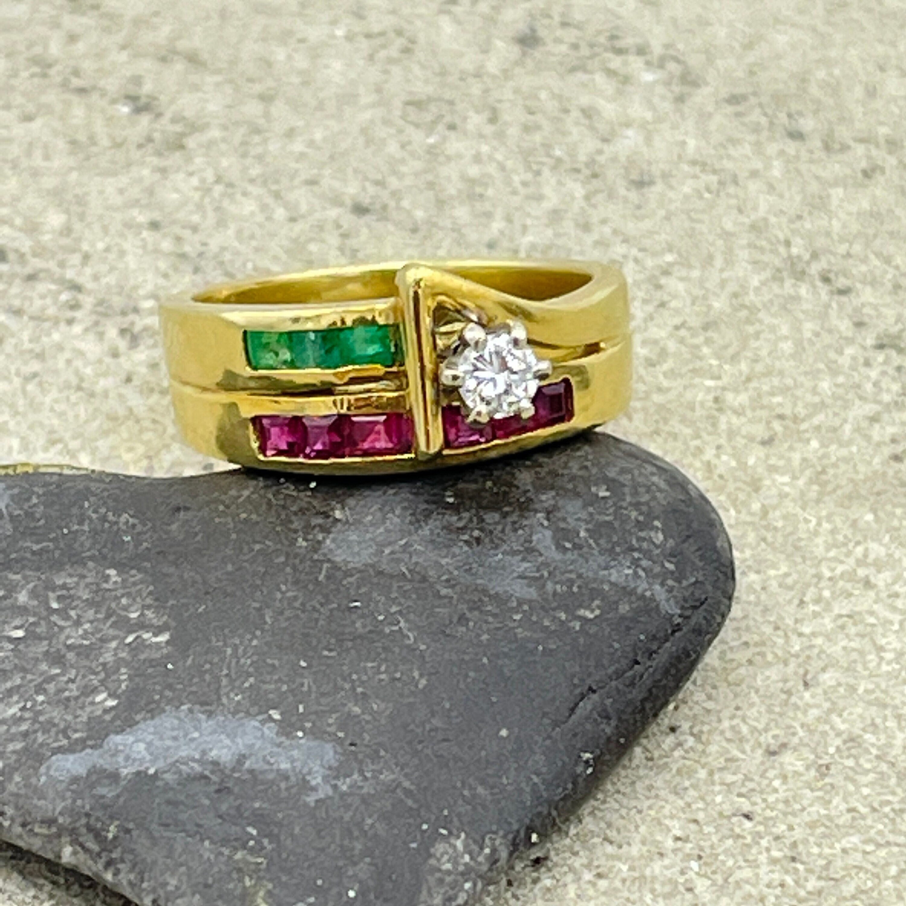 Vintage diamond, emerald and ruby 18ct gold ring, modernist style c1950s/60s