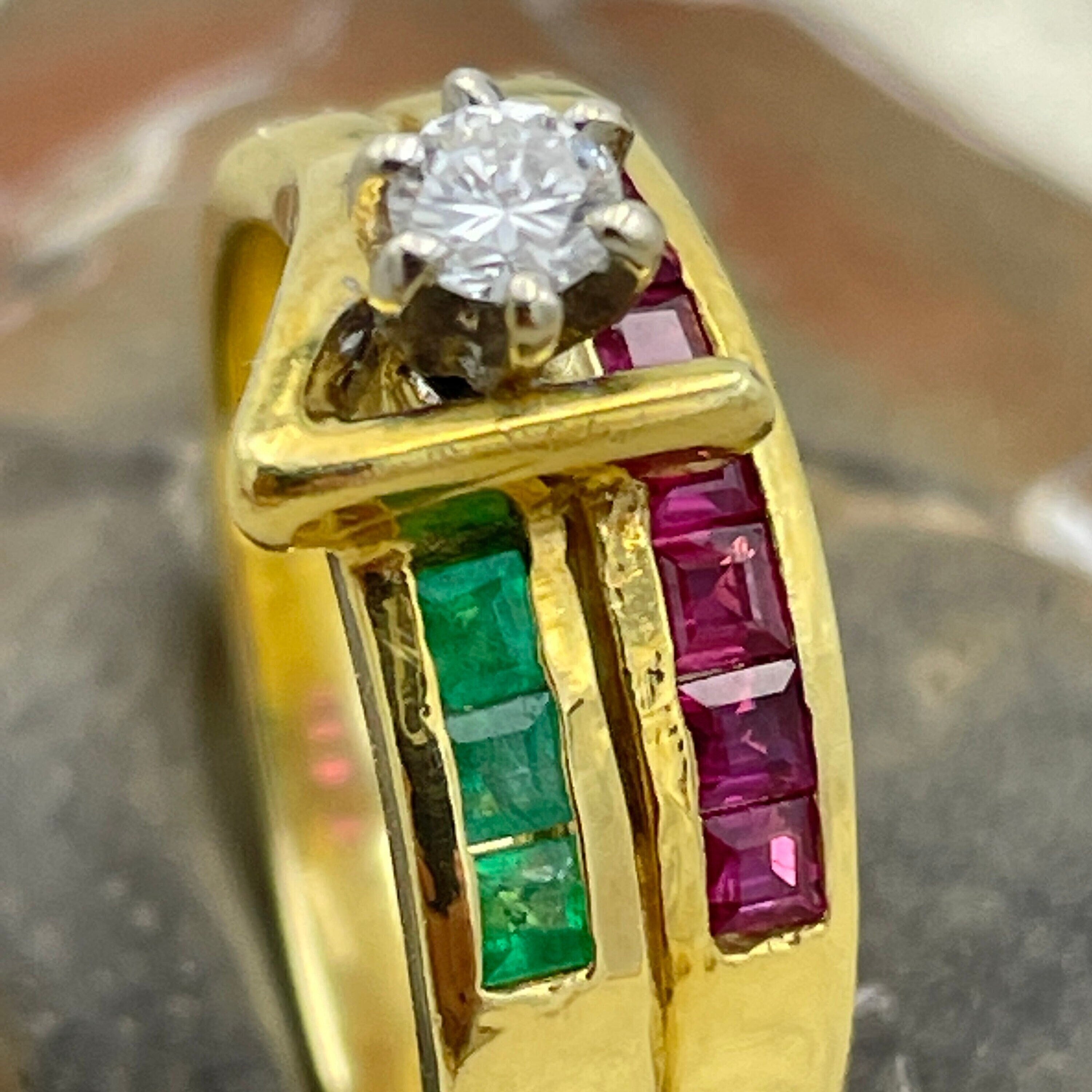 Vintage diamond, emerald and ruby 18ct gold ring, modernist style c1950s/60s