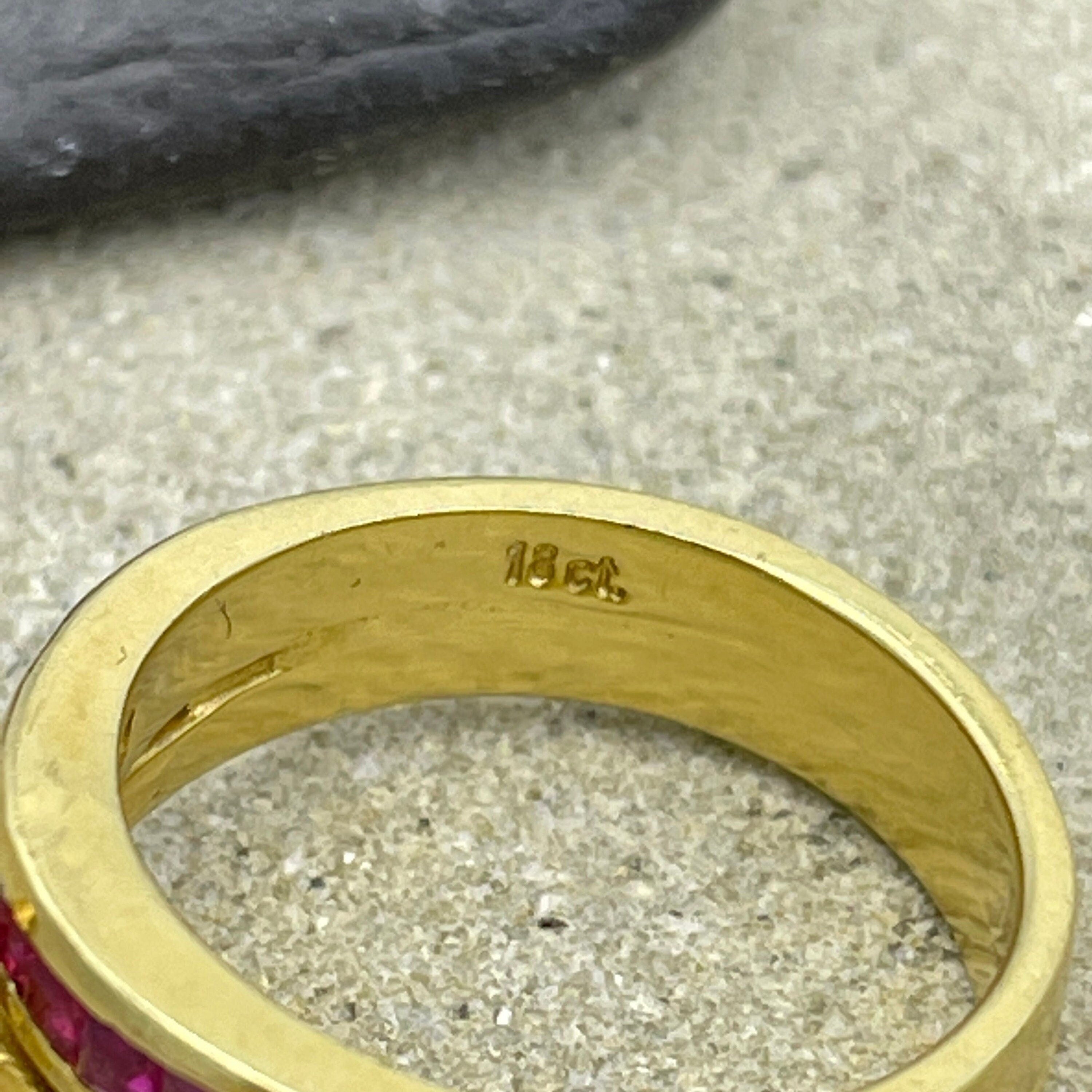 Vintage diamond, emerald and ruby 18ct gold ring, modernist style c1950s/60s