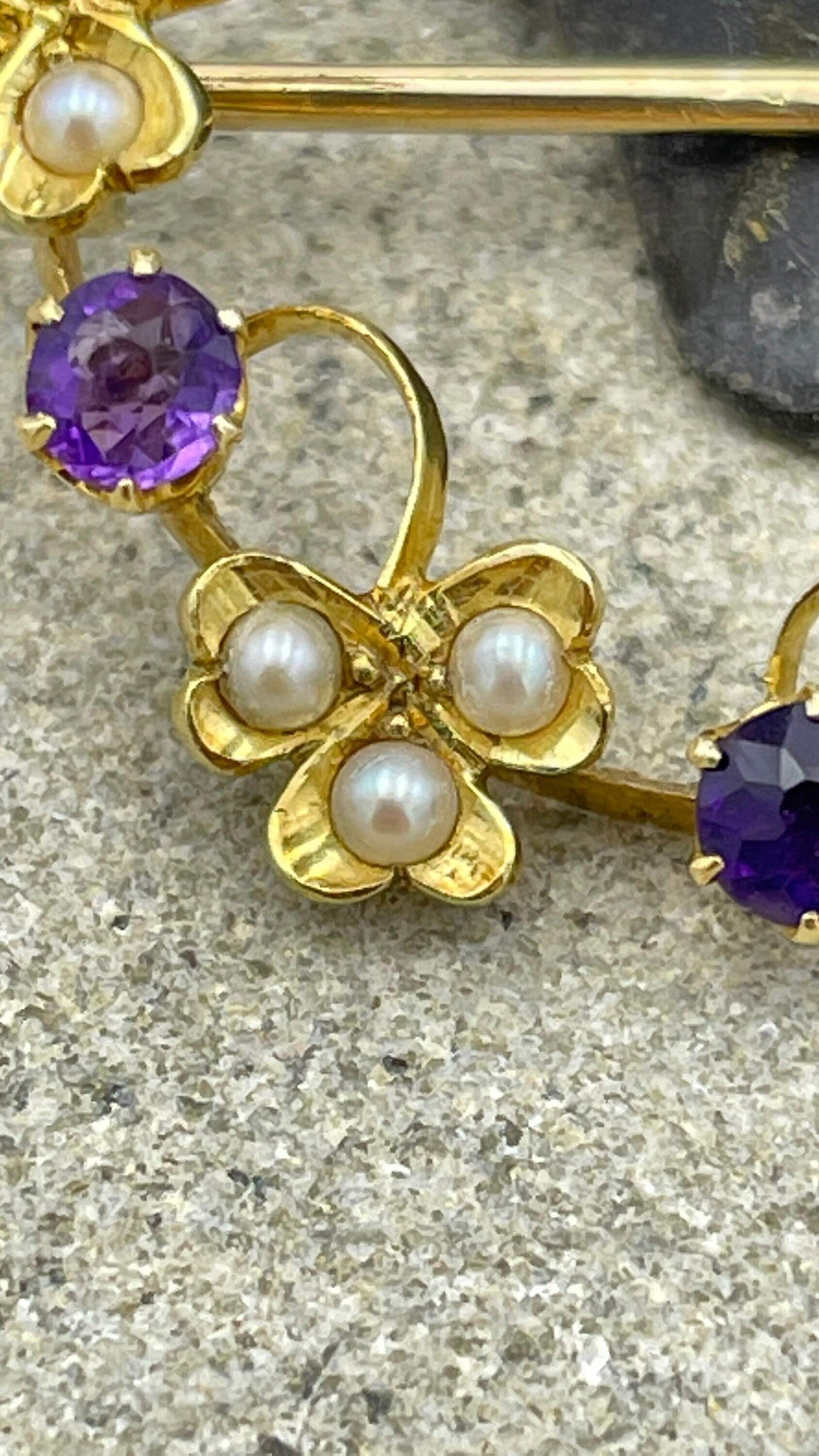 Edwardian 18ct Gold, Amethyst & Seed Pearl, Shamrock Wreath Brooch