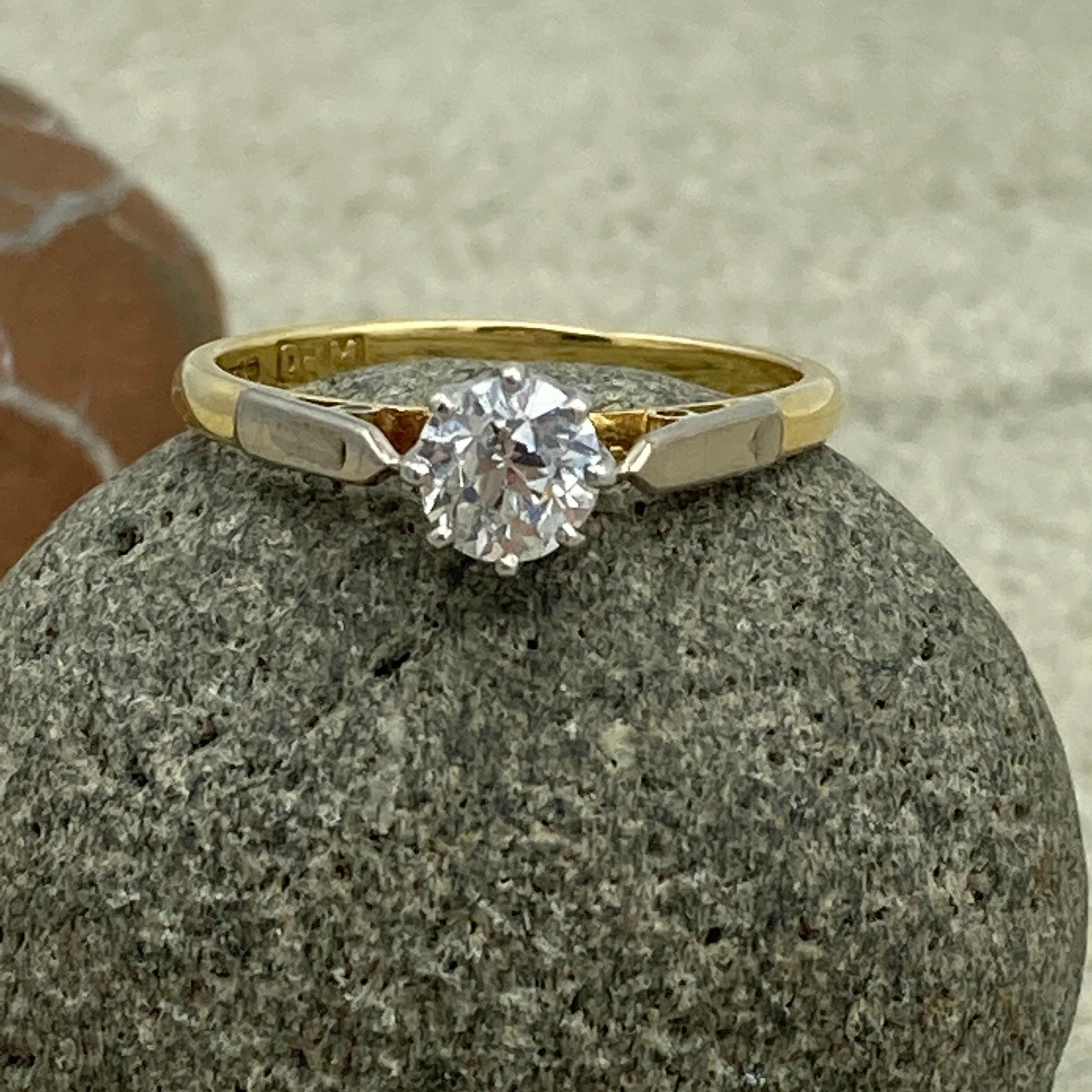 Old gold diamond rings deals