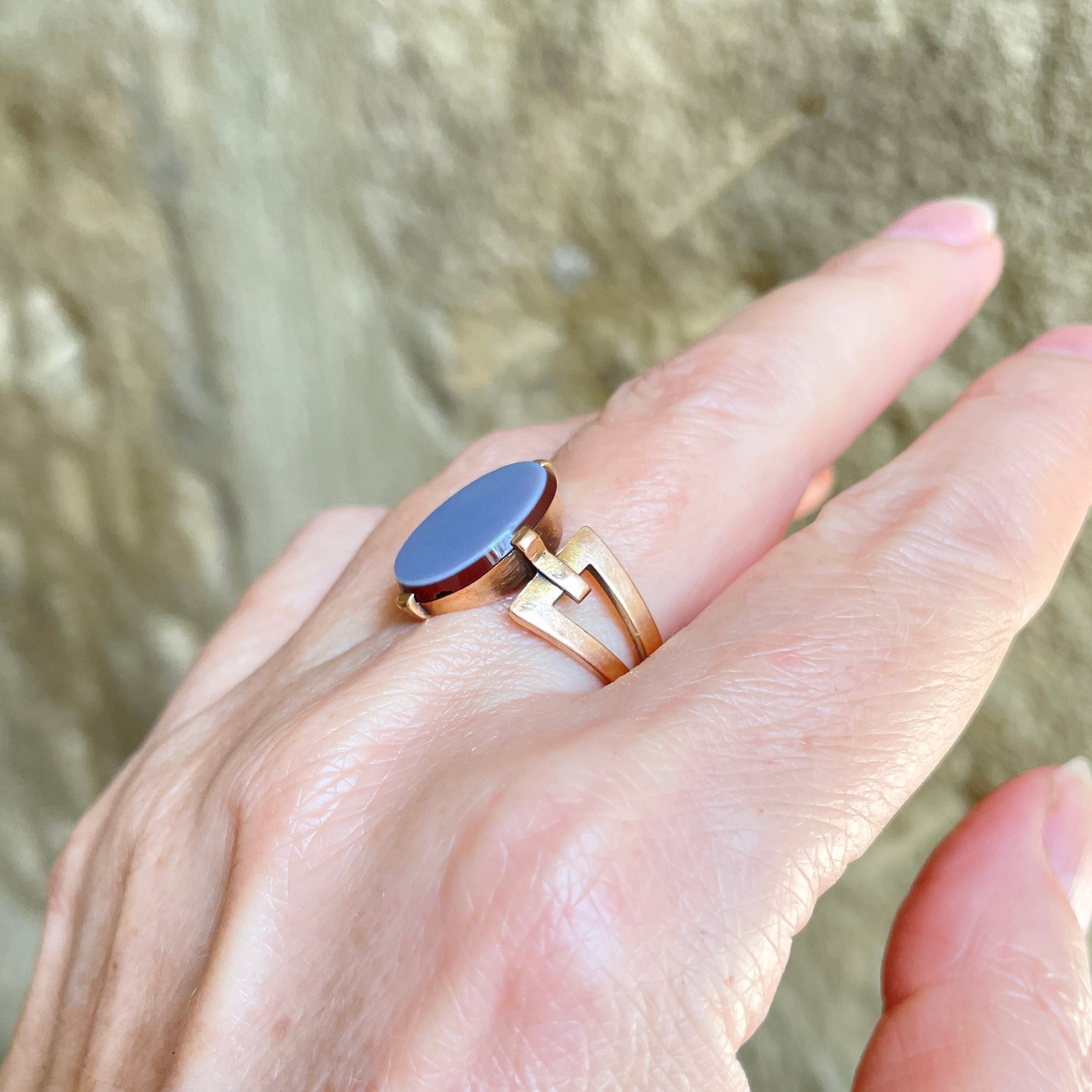 gents sardonyx 15ct gold signet ring
