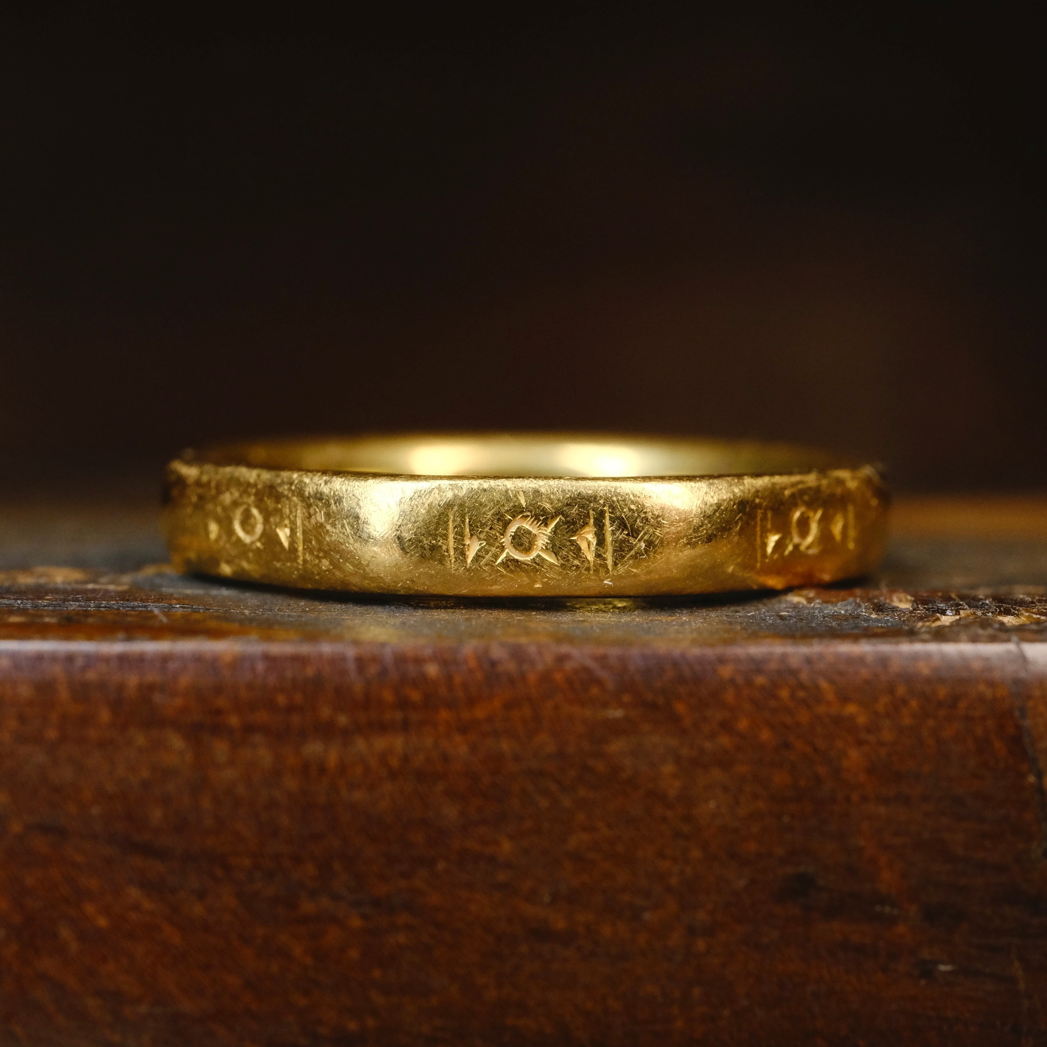 Vintage, 1950's, 22ct Gold Faceted Band Ring