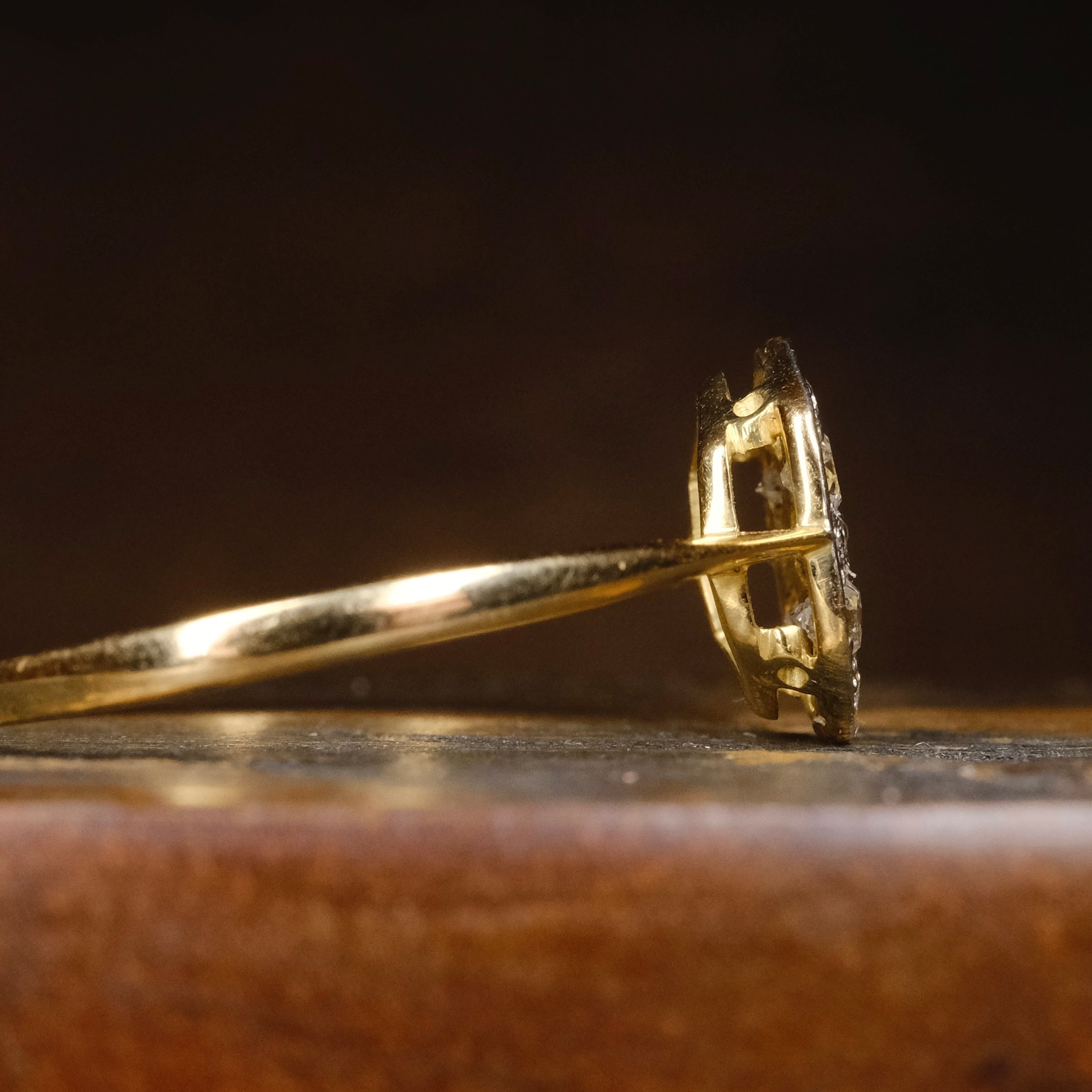 Antique 18ct Gold & Platinum Old Cut Diamond Plaque Ring